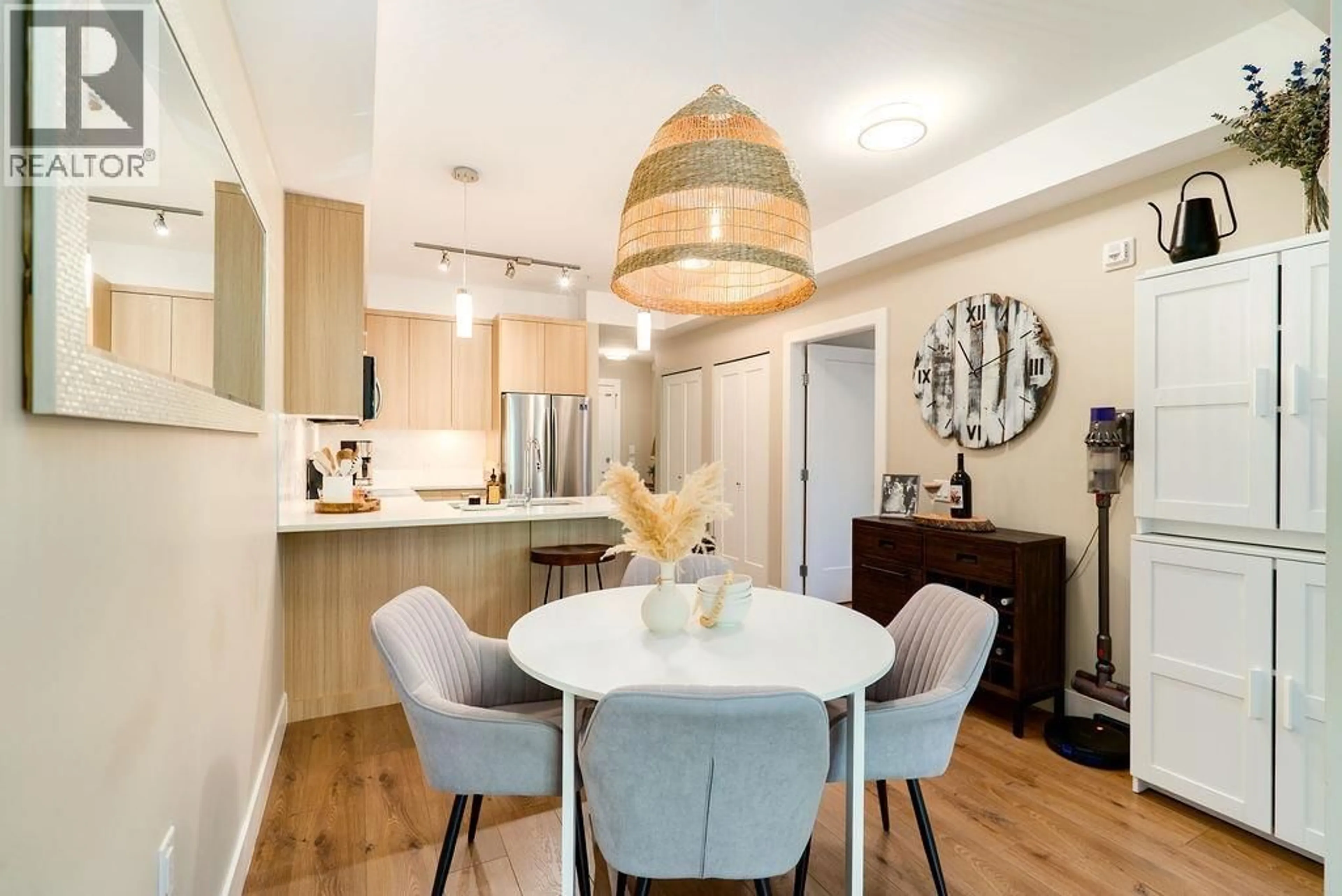 Contemporary kitchen, unknown for 222 - 12460 191 STREET, Pitt Meadows British Columbia V3Y2J2