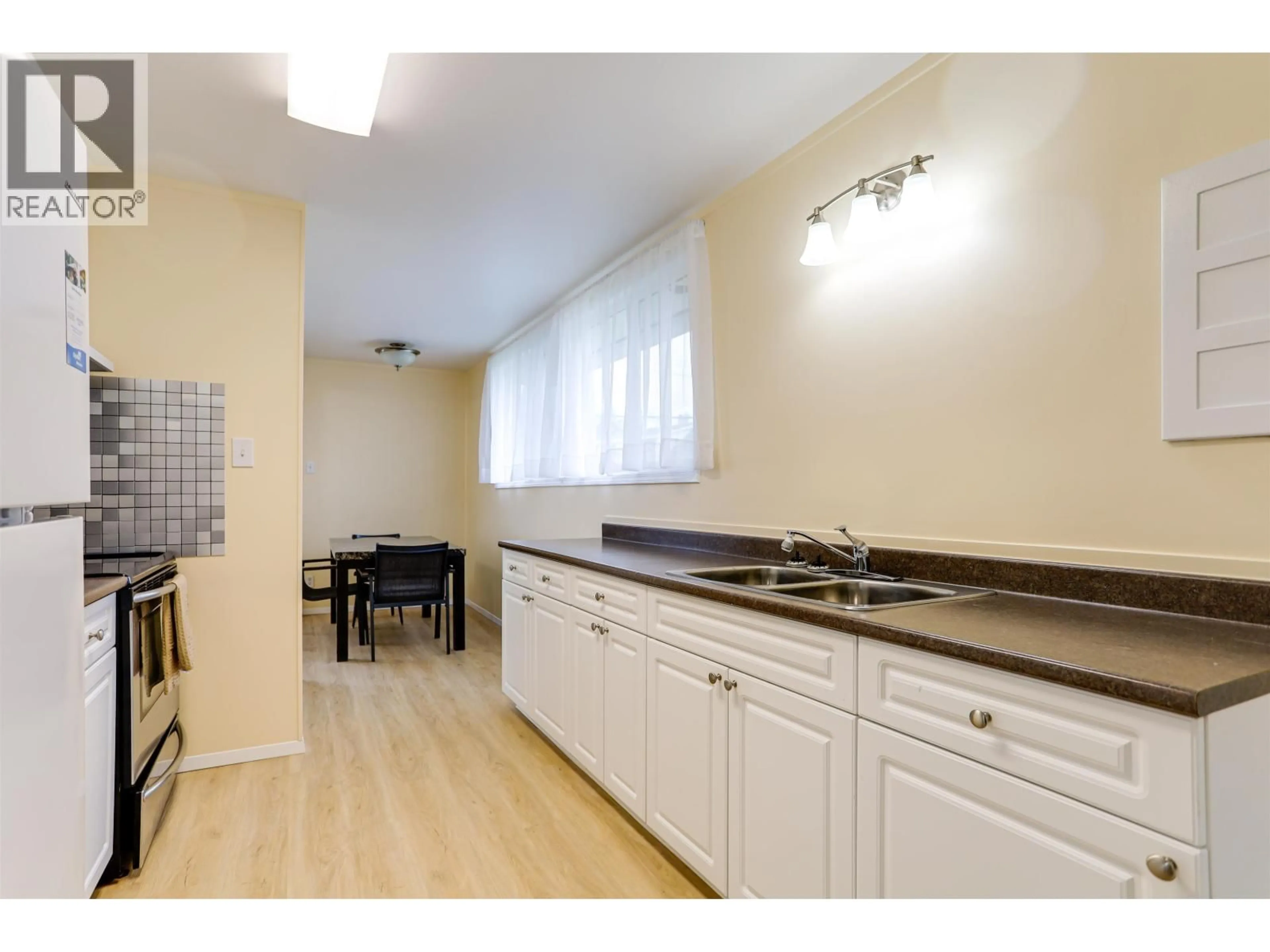 Standard kitchen, unknown for 37 BITTERN STREET, Kitimat British Columbia V8C1R4