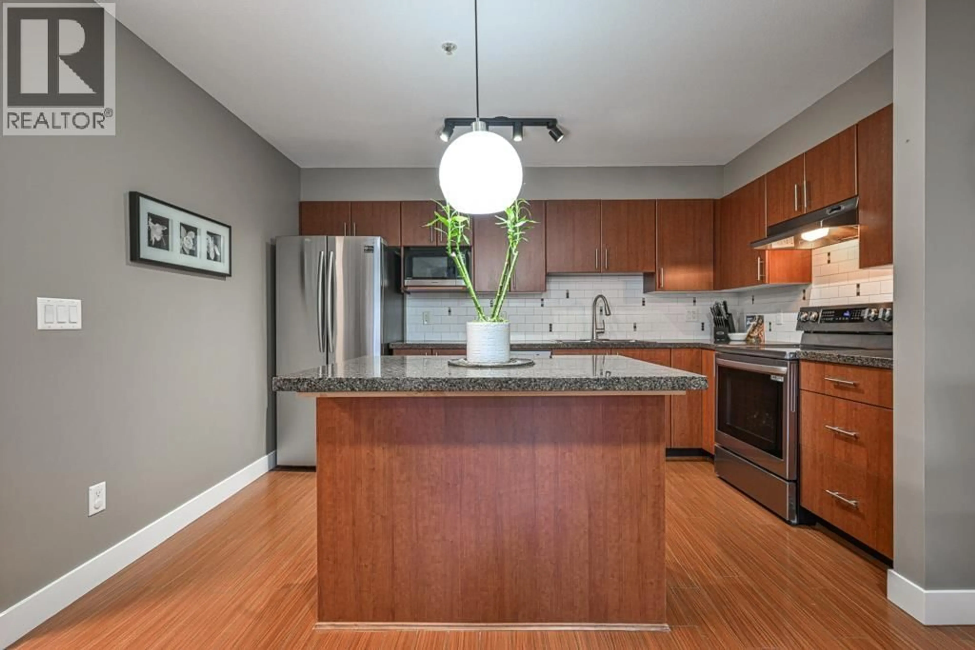 Open concept kitchen, unknown for 225 - 12085 228 STREET, Maple Ridge British Columbia V2X6M2
