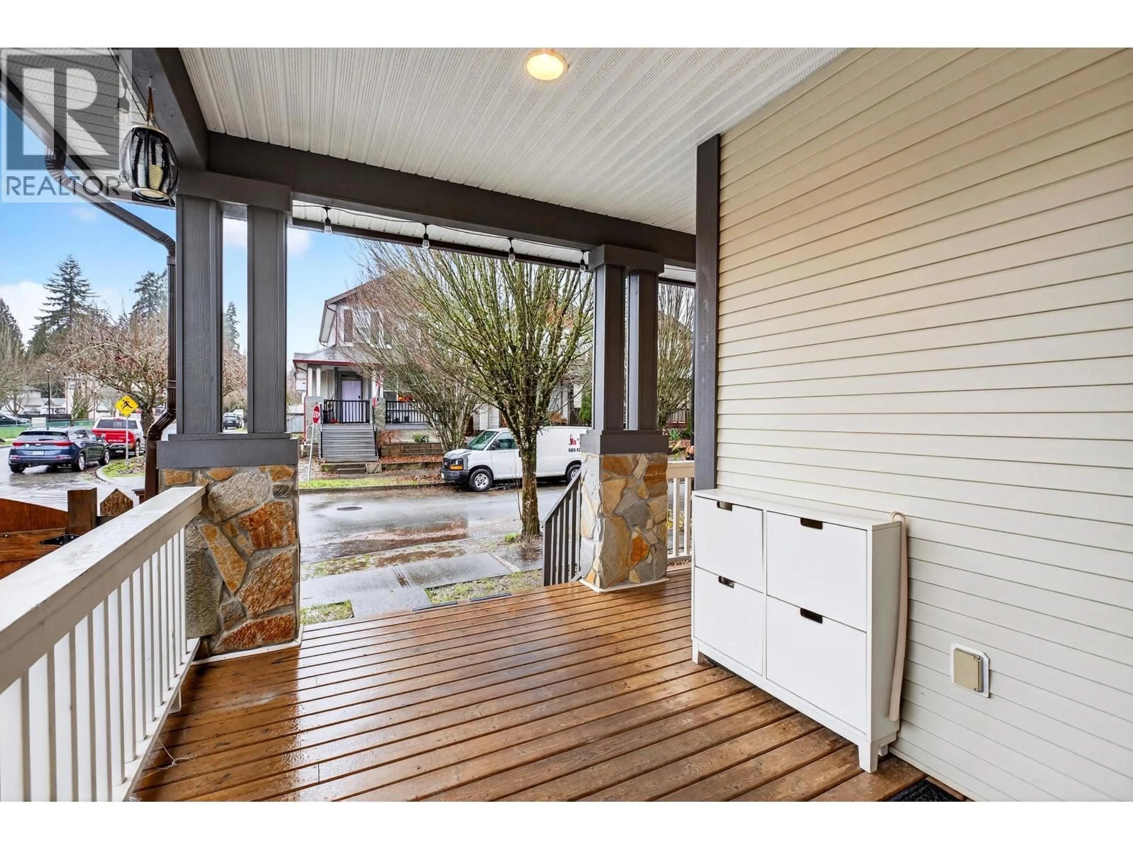 Patio, street for 24304 102A AVENUE, Maple Ridge British Columbia V2W1X9