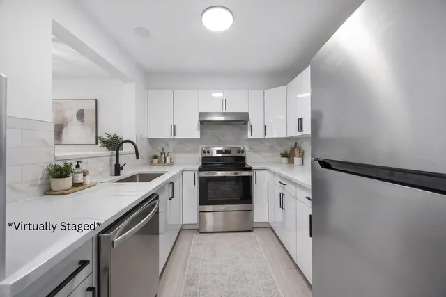218 - 15268 105 AVENUE, Surrey 5