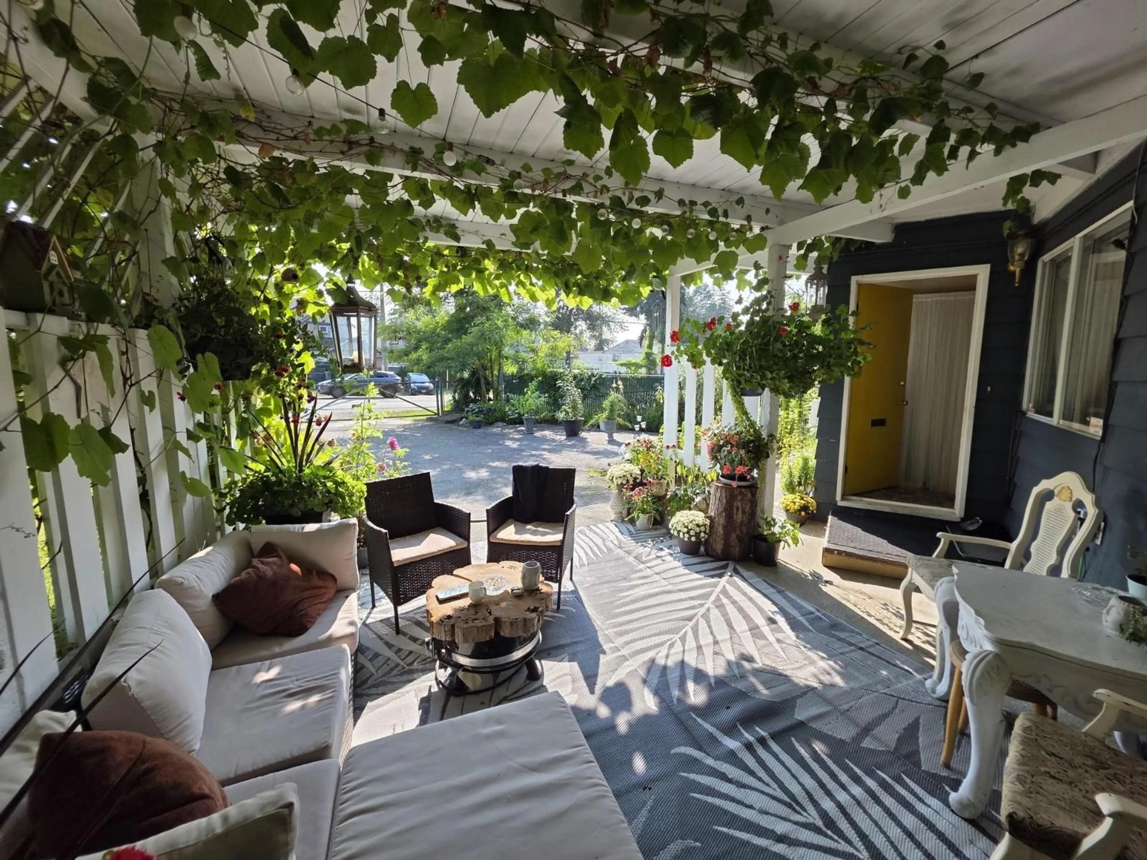 Patio, street for 13075 OLD YALE ROAD, Surrey British Columbia V3T3C3