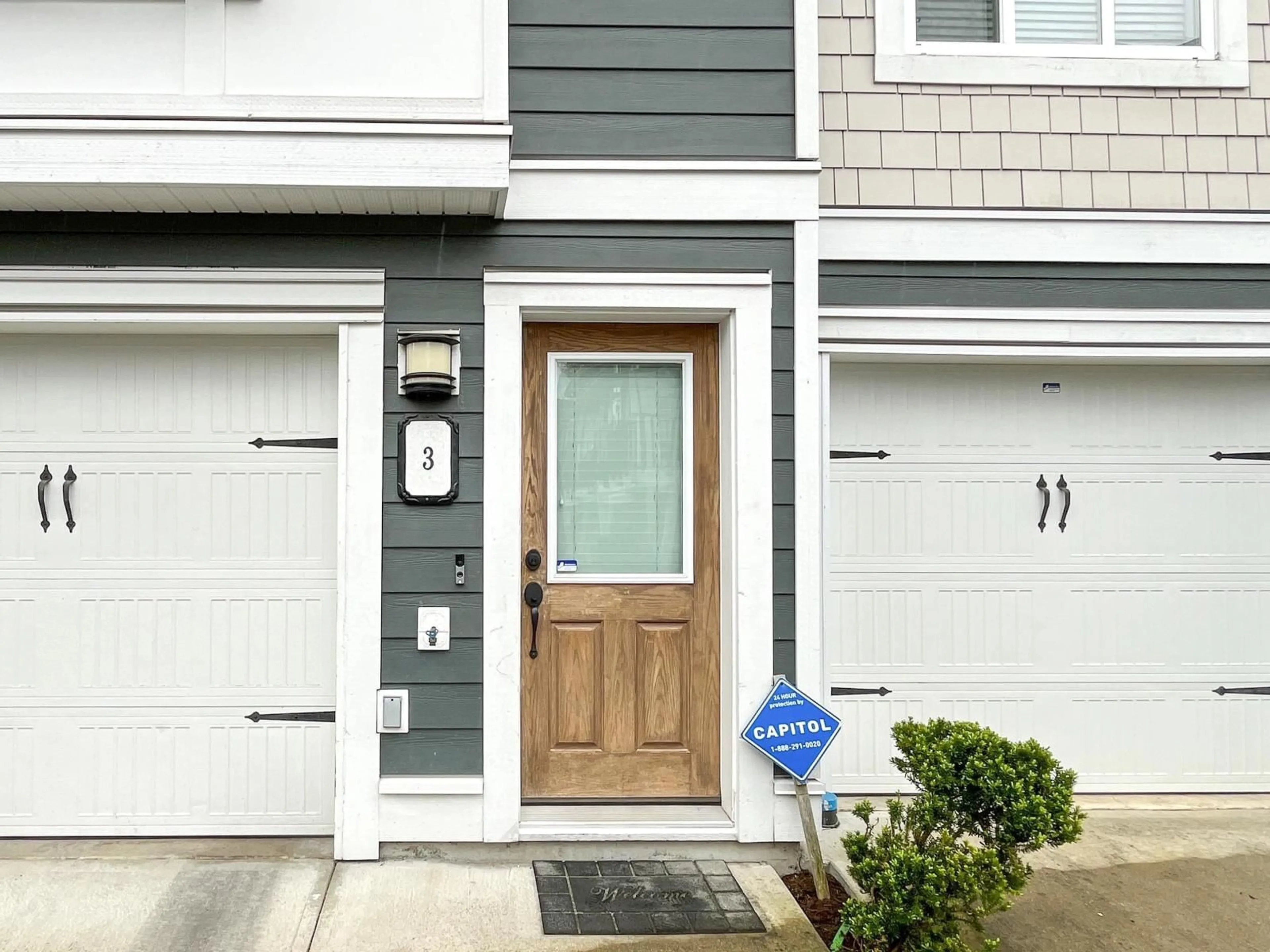 Home with vinyl exterior material, street for 3 - 8433 164TH STREET, Surrey British Columbia V4N0V9