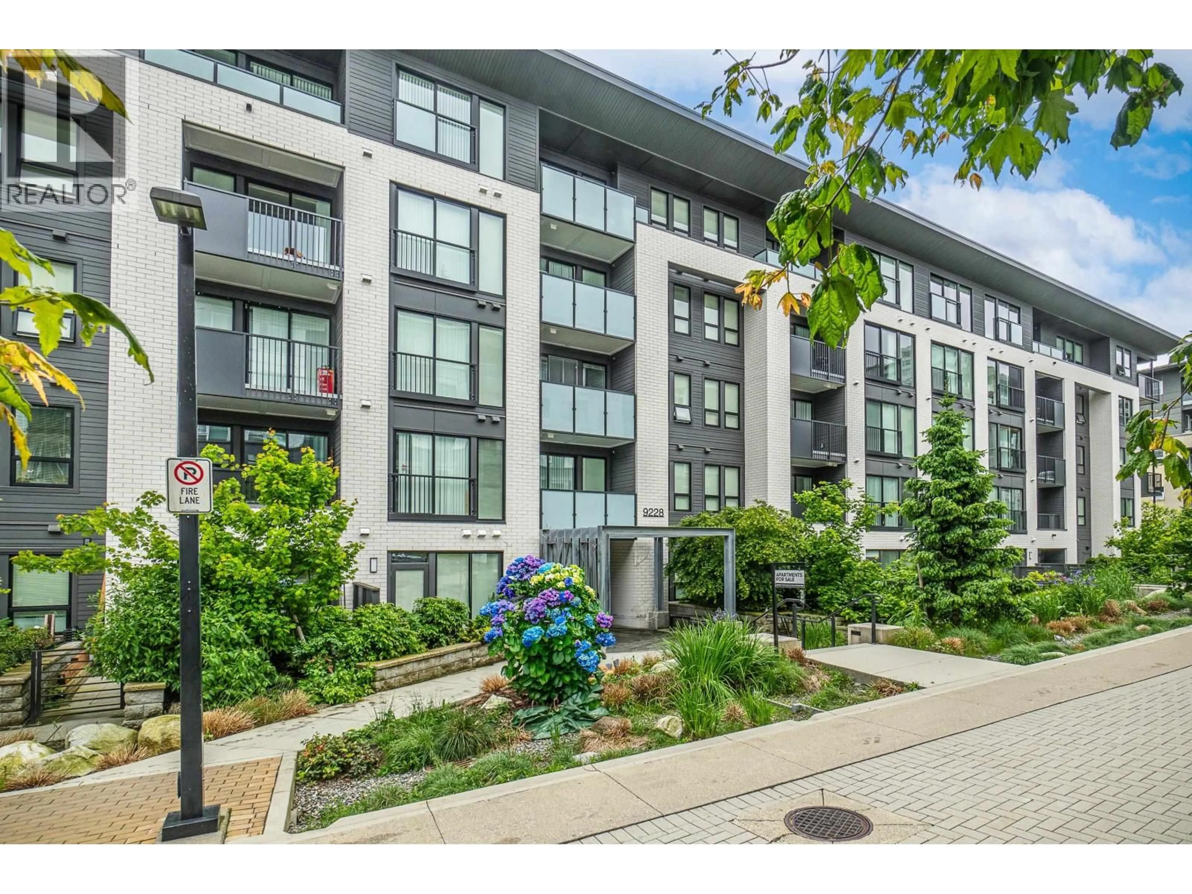 Unknown for 211 - 9228 SLOPES MEWS, Burnaby British Columbia V5A0E9