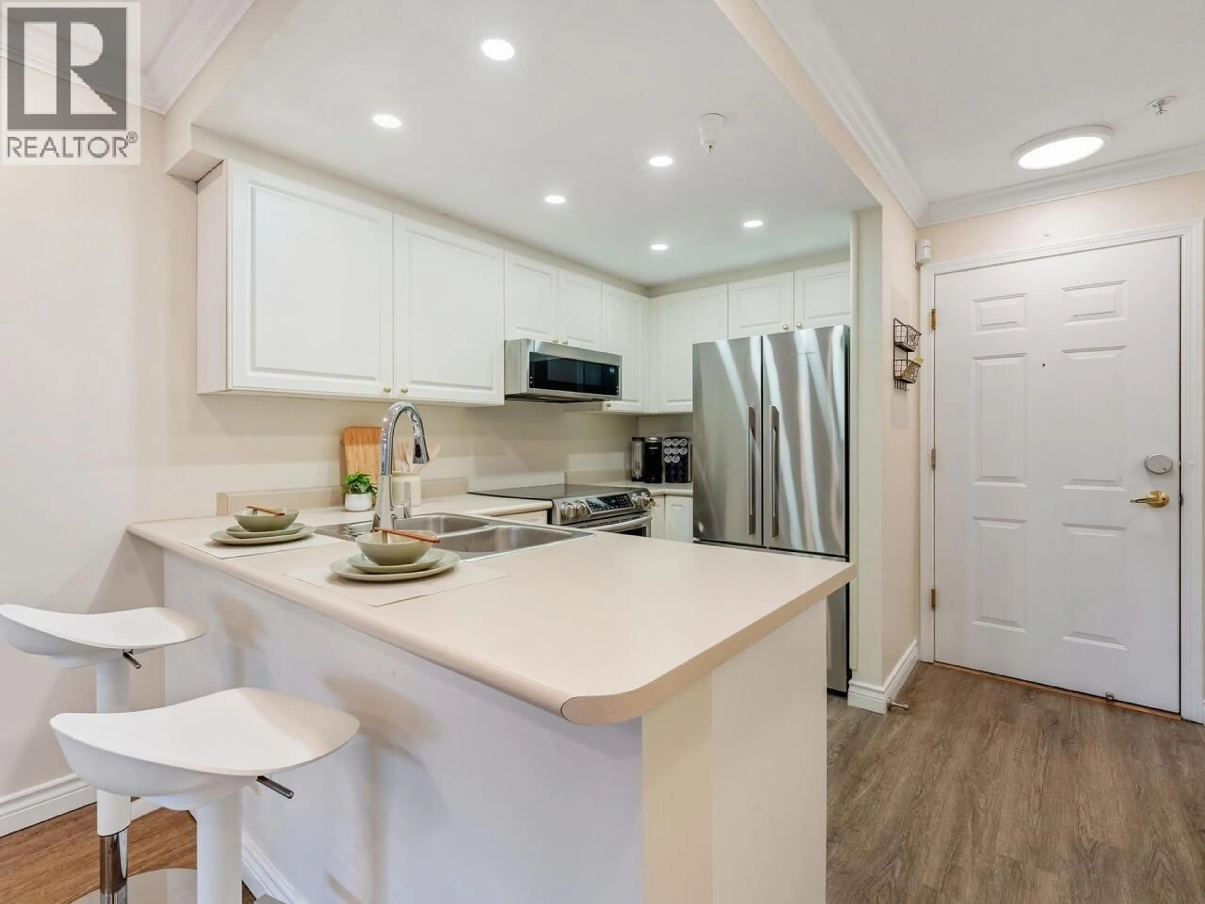 Open concept kitchen, unknown for 127 - 5880 DOVER CRESCENT, Richmond British Columbia V7C5P5