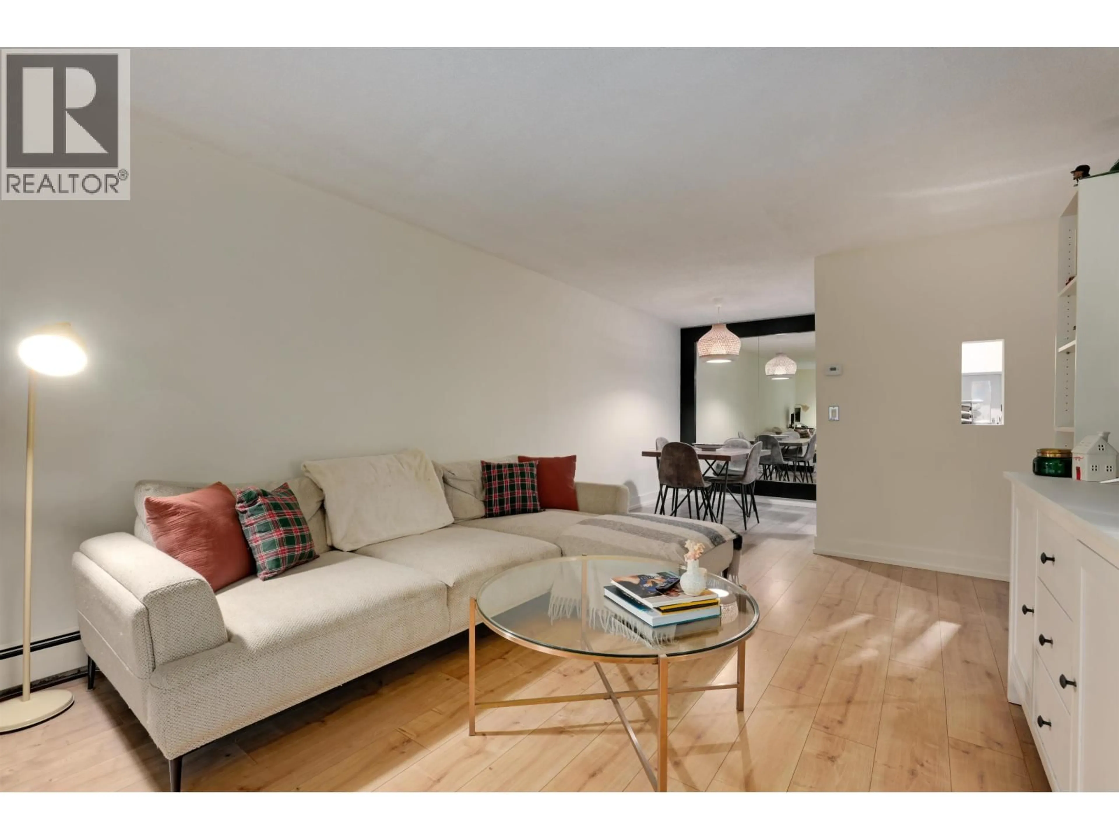 Living room with furniture, unknown for 205 - 330 7TH AVENUE, Vancouver British Columbia V5T4K5