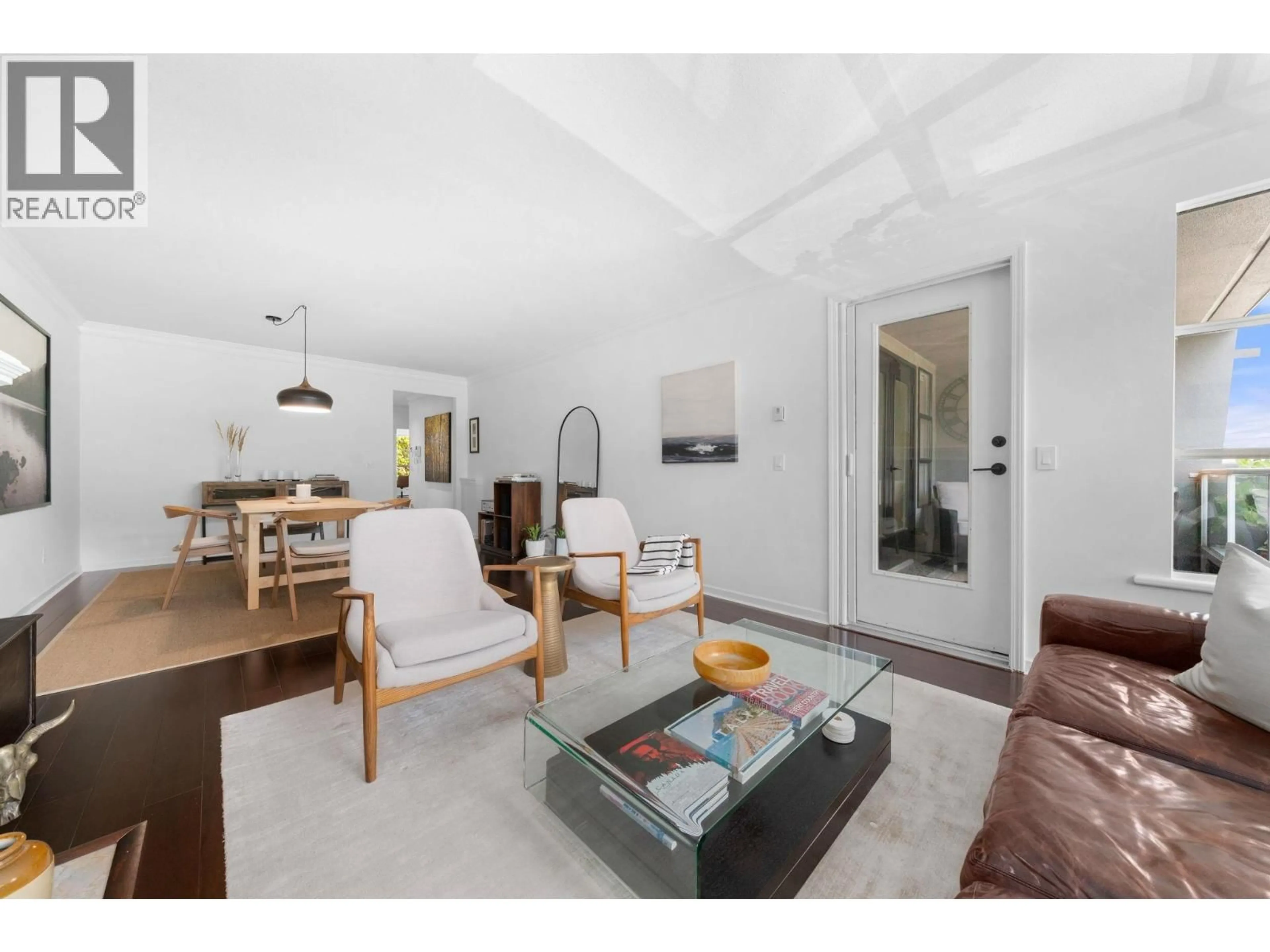 Living room with furniture, unknown for 204 - 3151 WOODBINE DRIVE, North Vancouver British Columbia V7R2S4