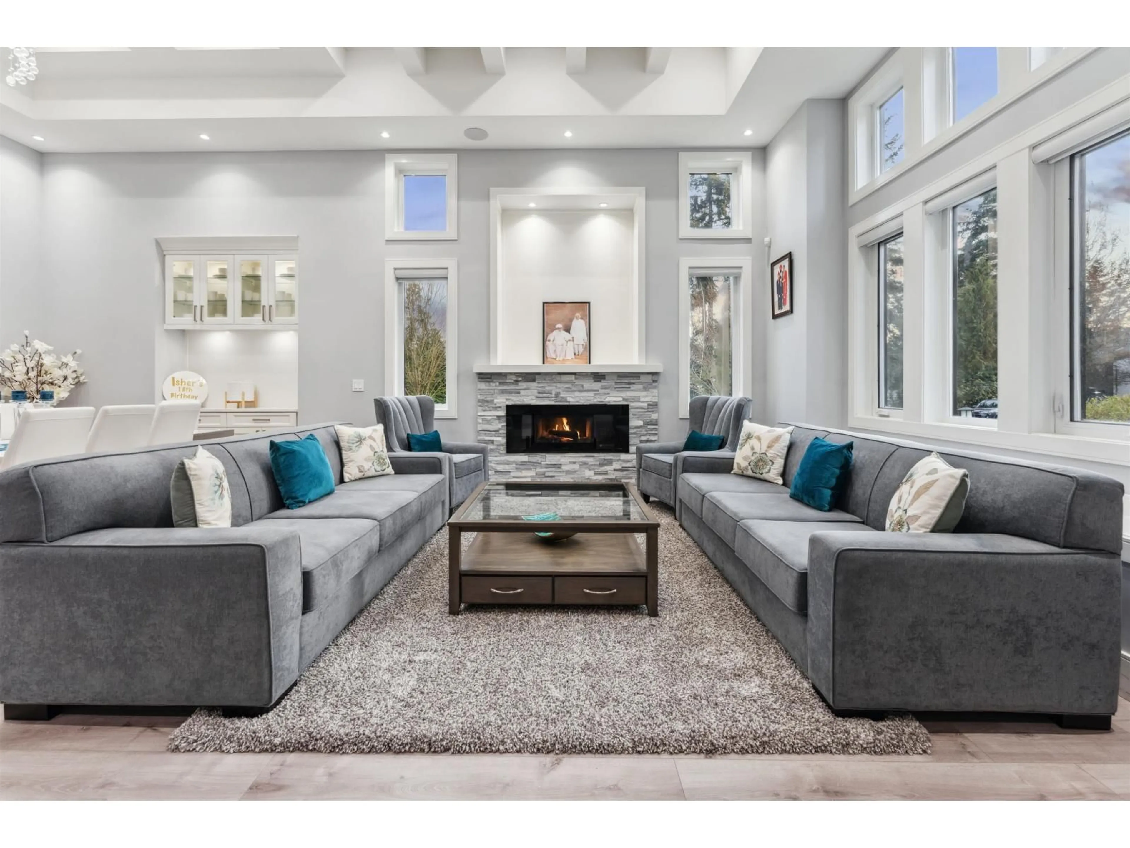 Living room with furniture, unknown for 6710 137A STREET, Surrey British Columbia V3W5E9