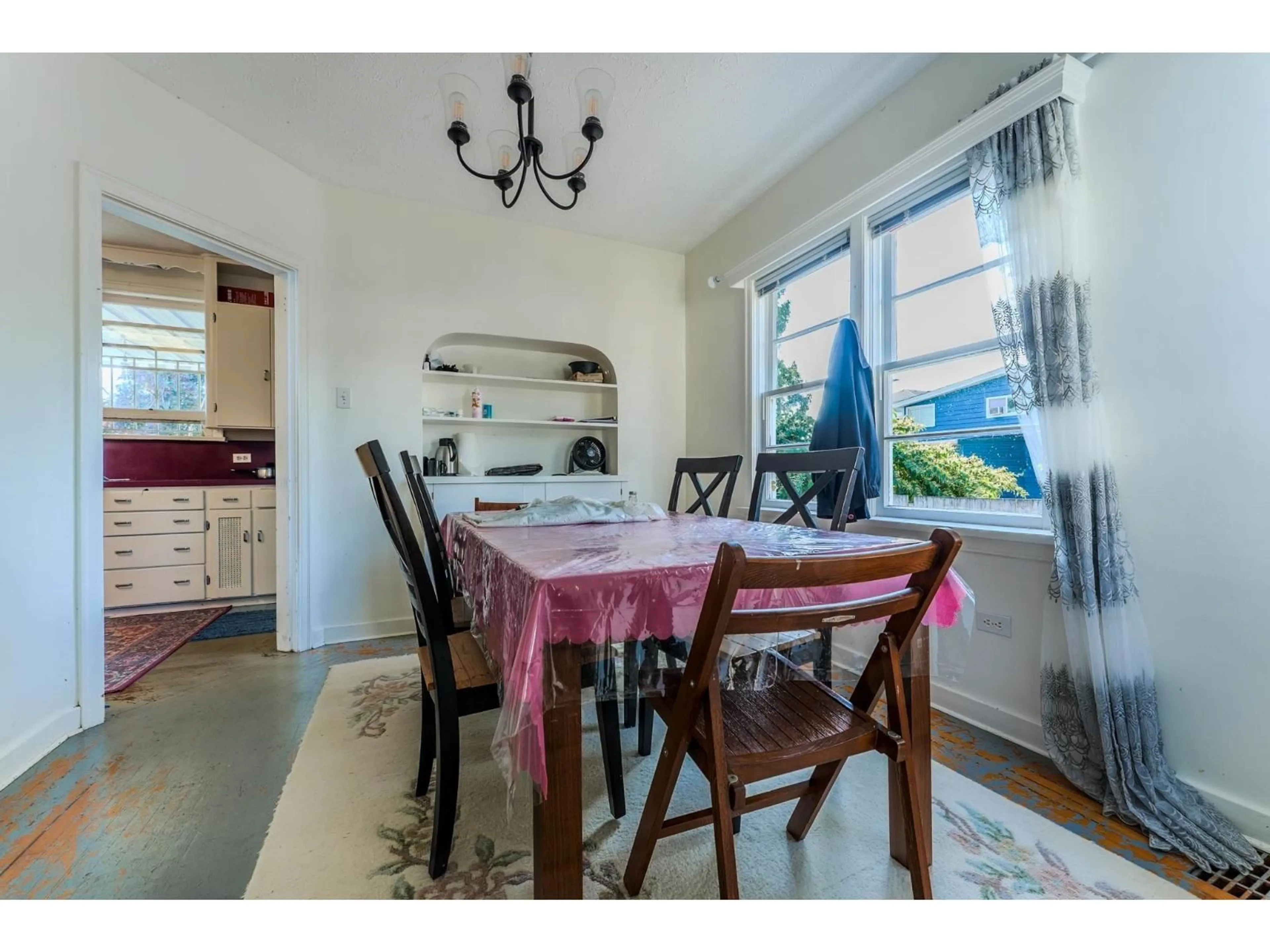 Dining room, unknown for 46220 MAPLE AVENUE, Chilliwack British Columbia V2P2J4