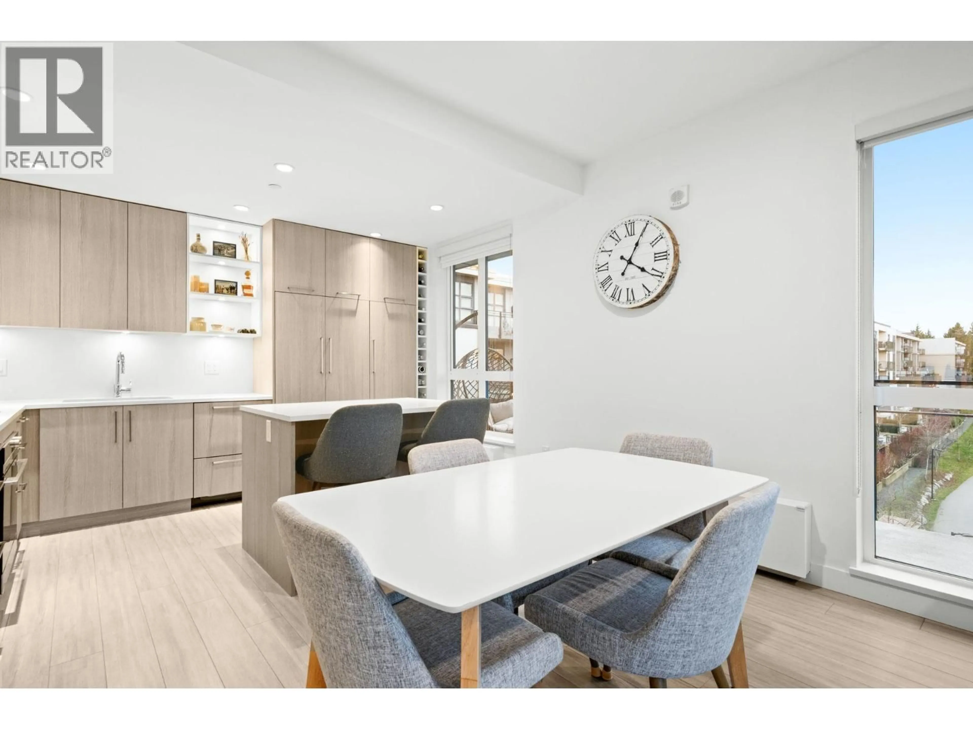 Open concept kitchen, unknown for 304 - 707 3RD STREET, North Vancouver British Columbia V7L1G8