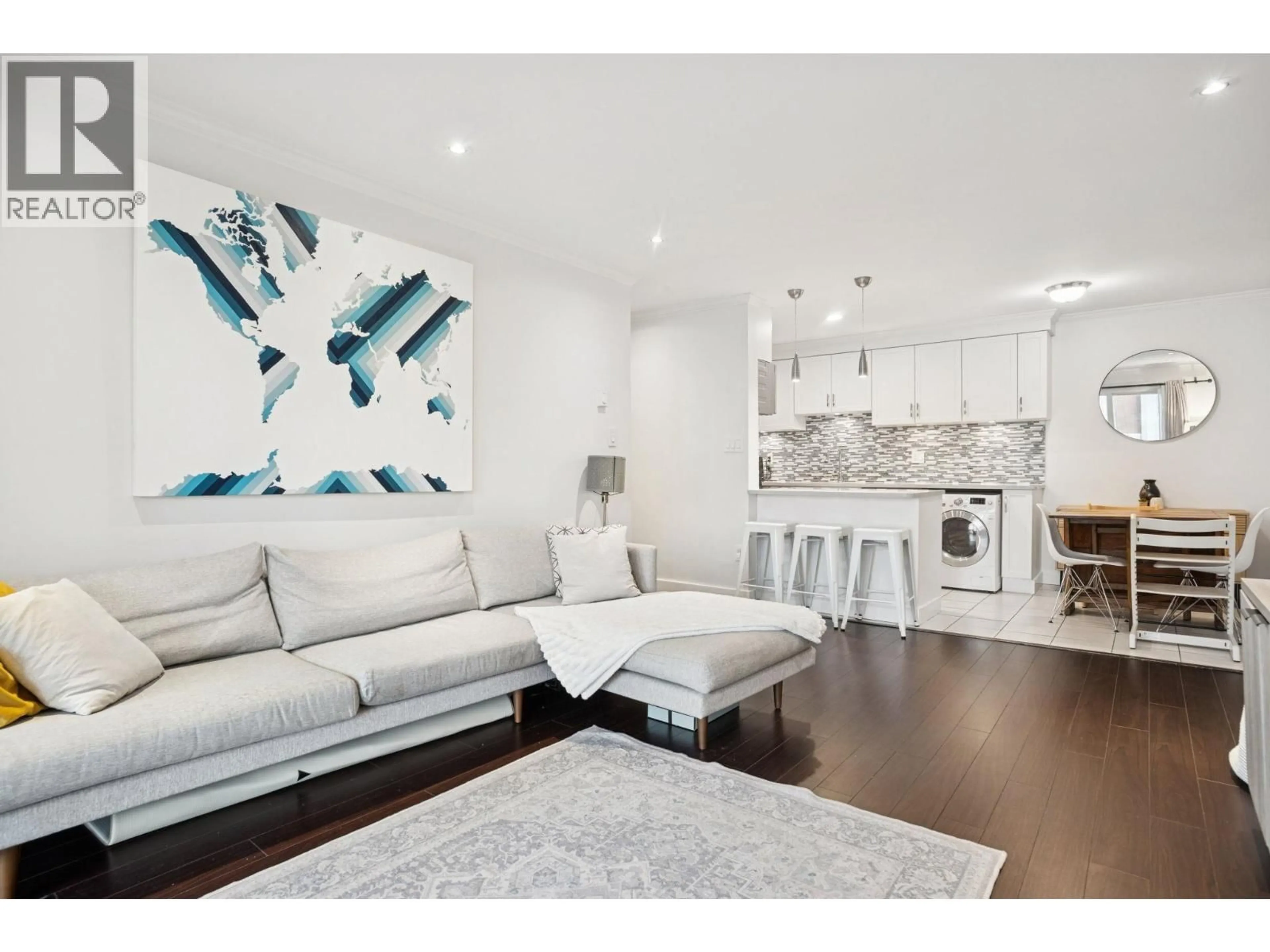 Living room with furniture, unknown for 213 - 808 8TH AVENUE, Vancouver British Columbia V5T1T5