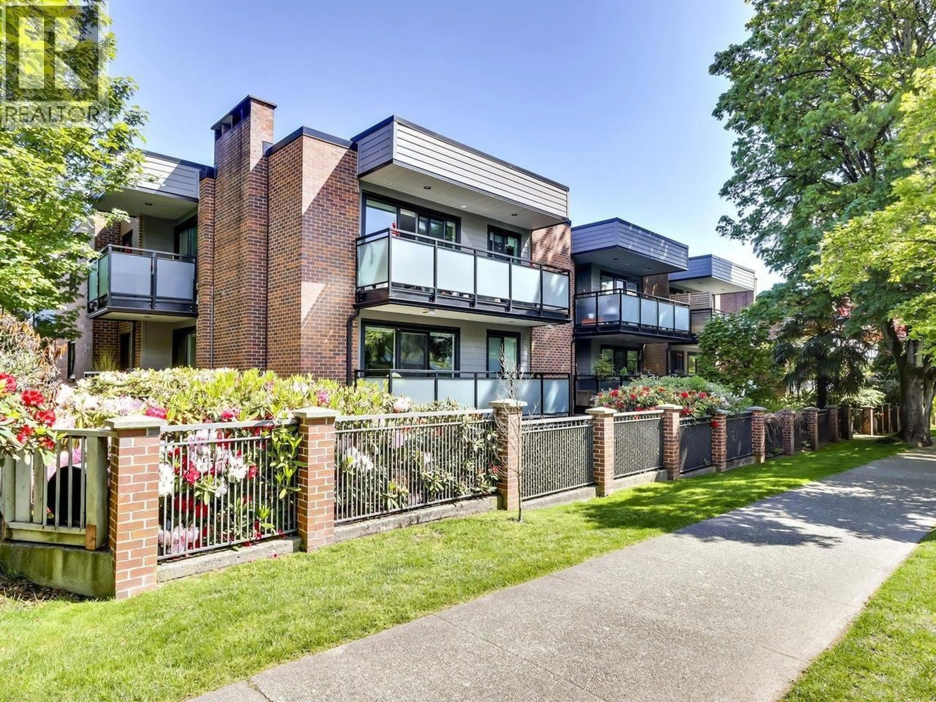 Home with brick exterior material, street for 307 - 2255 YORK AVENUE, Vancouver British Columbia V6K1C5