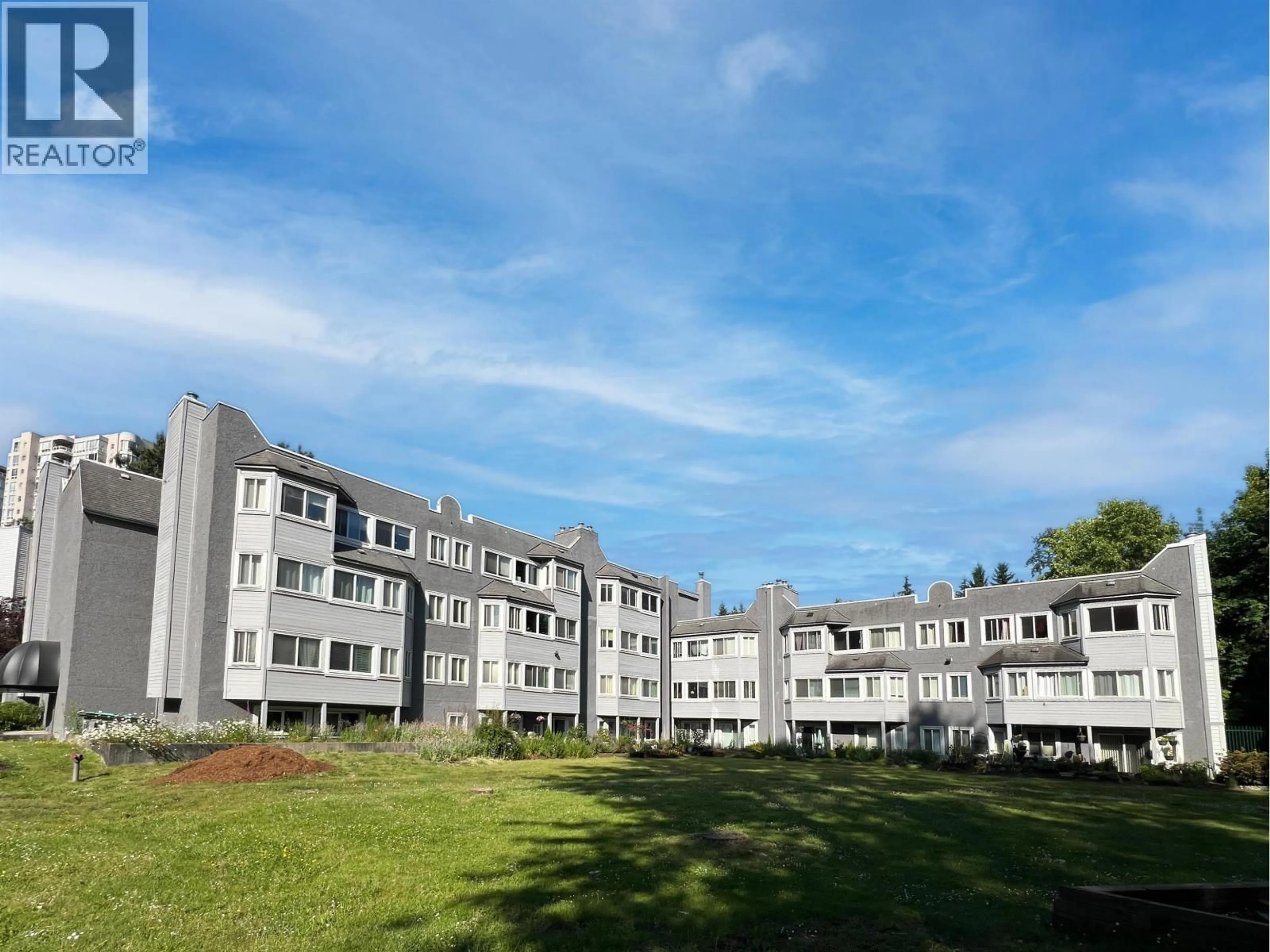 A pic from outside/outdoor area/front of a property/back of a property/a pic from drone, building for 508 - 9890 MANCHESTER DRIVE, Burnaby British Columbia V3N4R4