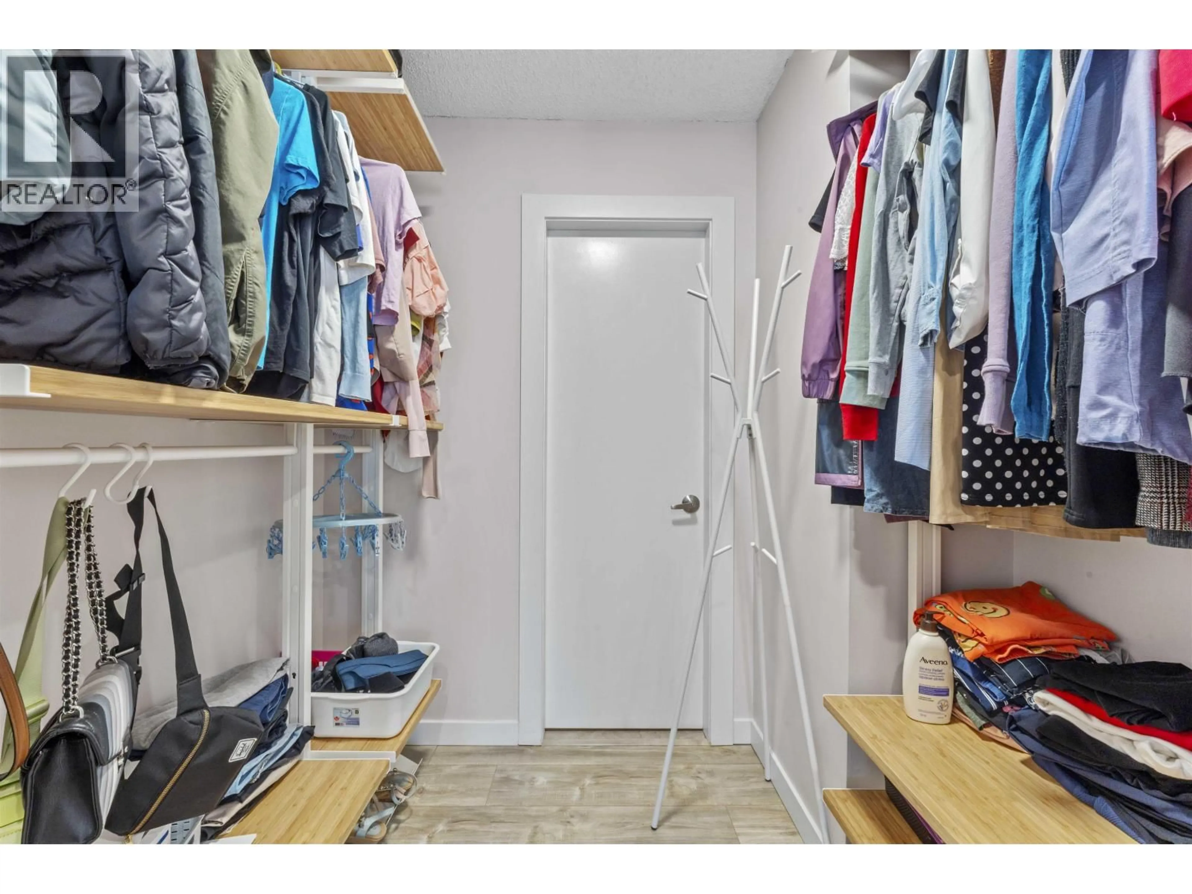 Storage room or clothes room or walk-in closet for 508 - 9890 MANCHESTER DRIVE, Burnaby British Columbia V3N4R4
