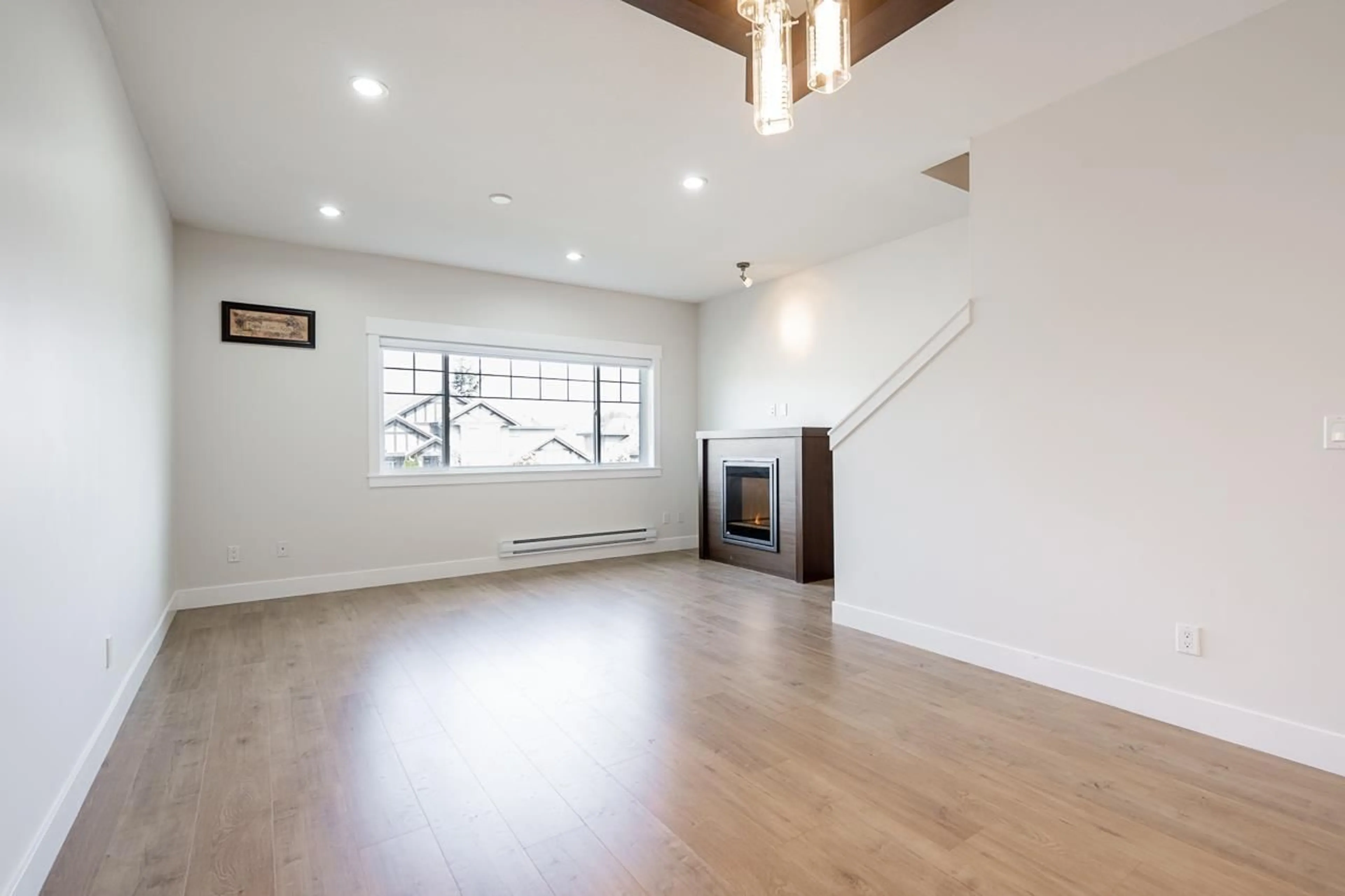 A pic of a room for 6 - 30748 CARDINAL AVENUE, Abbotsford British Columbia V2T5P5