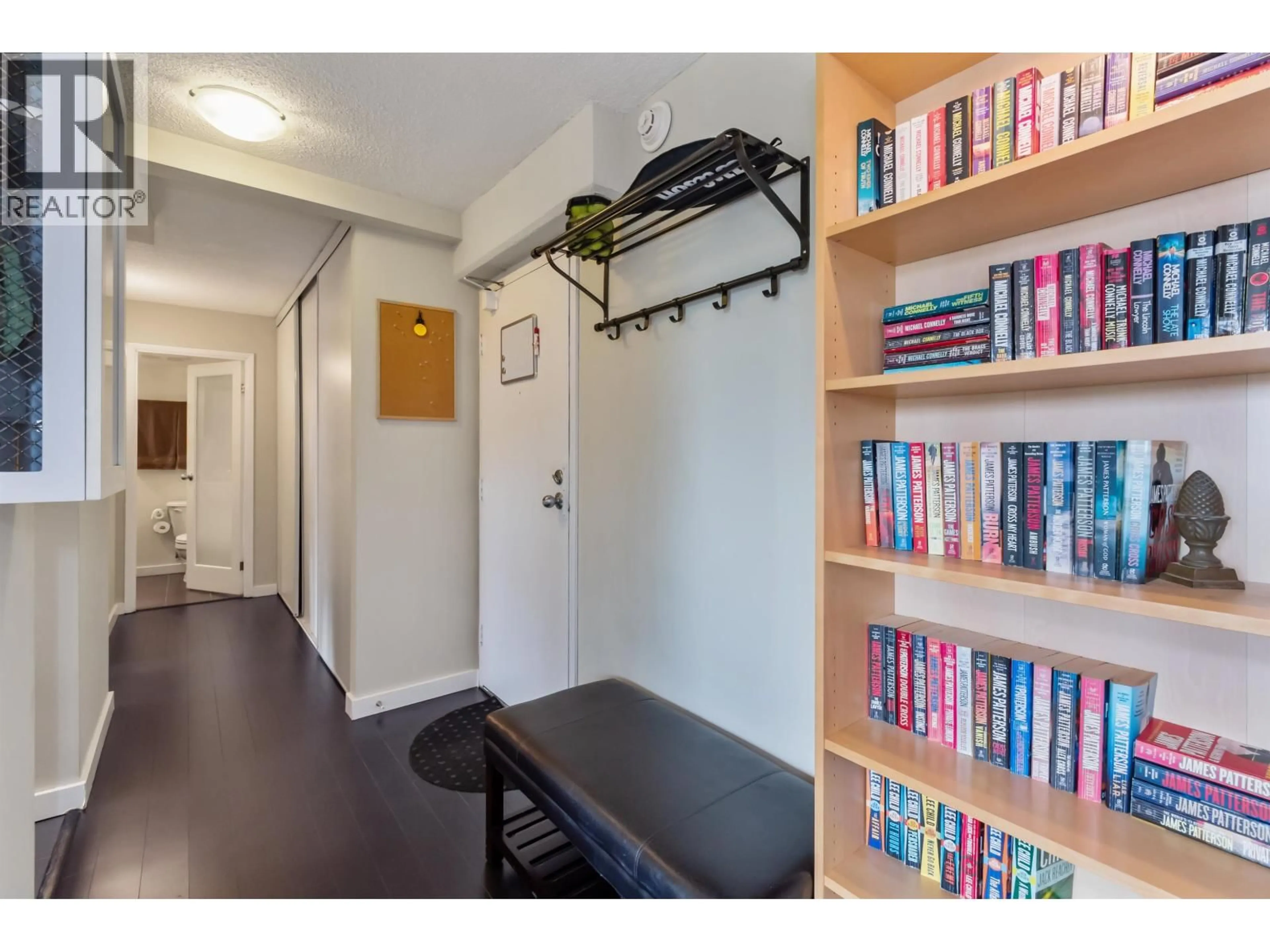 Indoor entryway for 1005 - 320 ROYAL AVENUE, New Westminster British Columbia V3L5C6