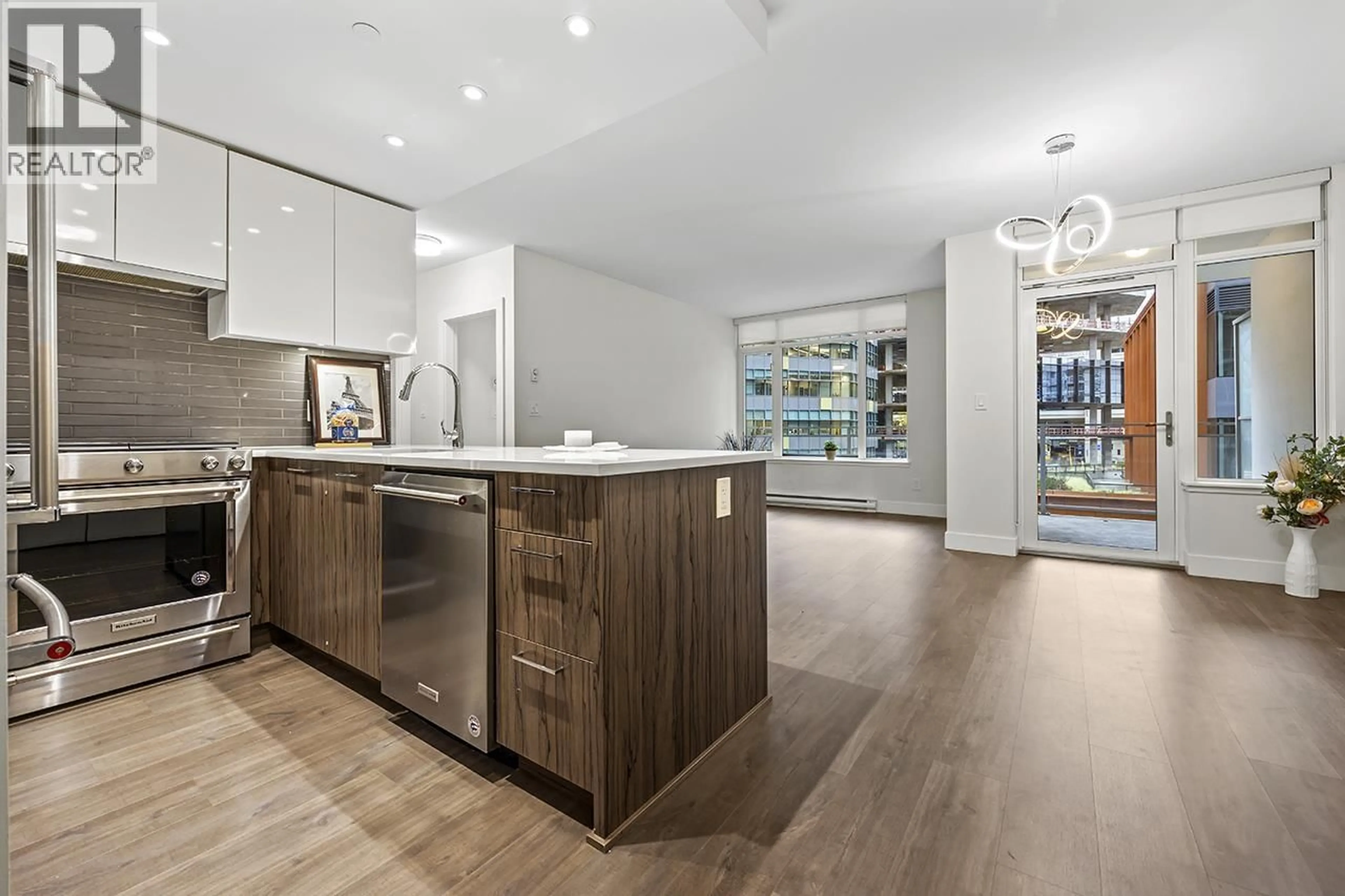 Open concept kitchen, unknown for 407 - 258 NELSON'S COURT, New Westminster British Columbia V3L0J9