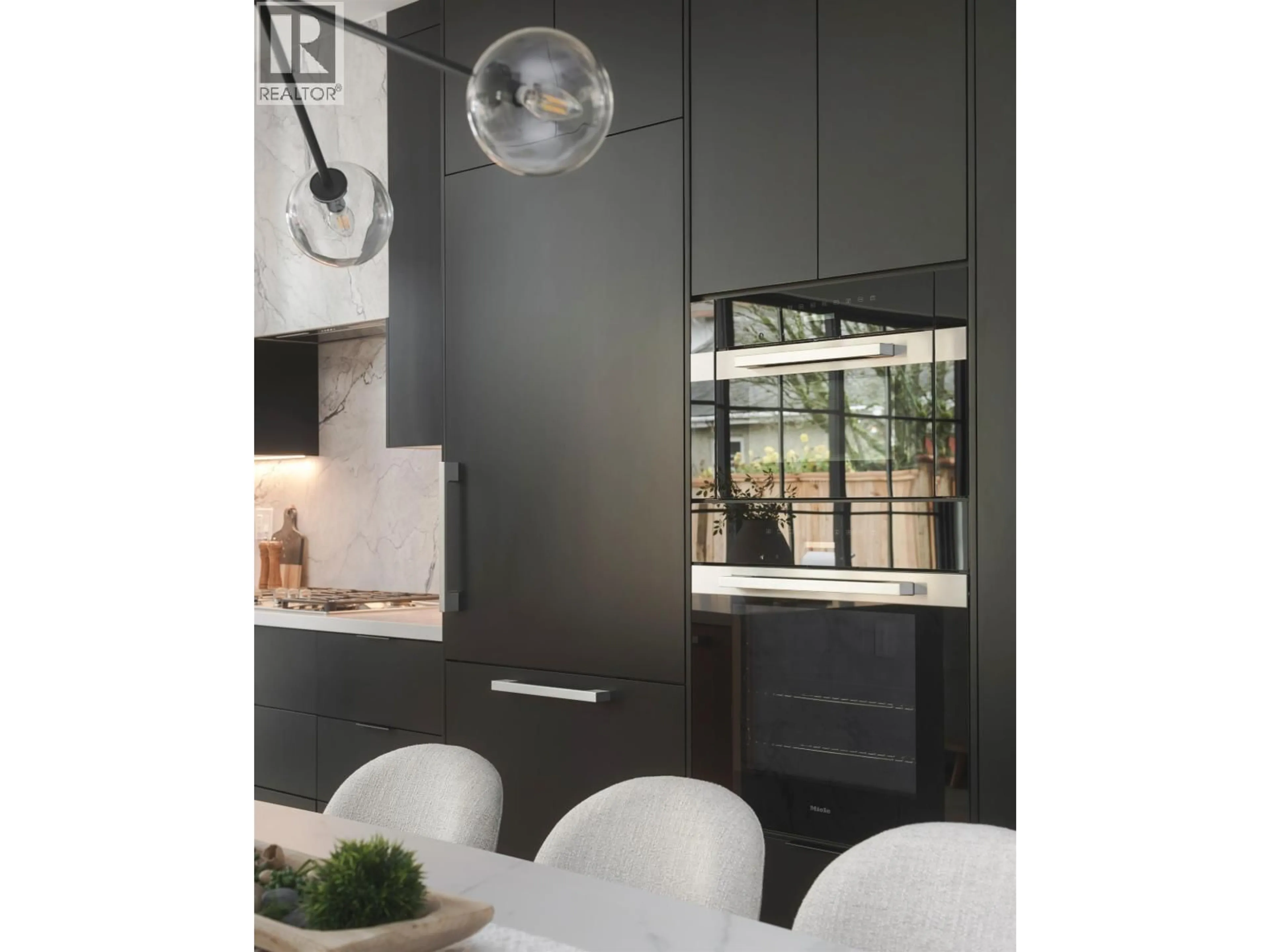 Contemporary kitchen, unknown for 2 - 240 37TH AVENUE, Vancouver British Columbia V5W1E6