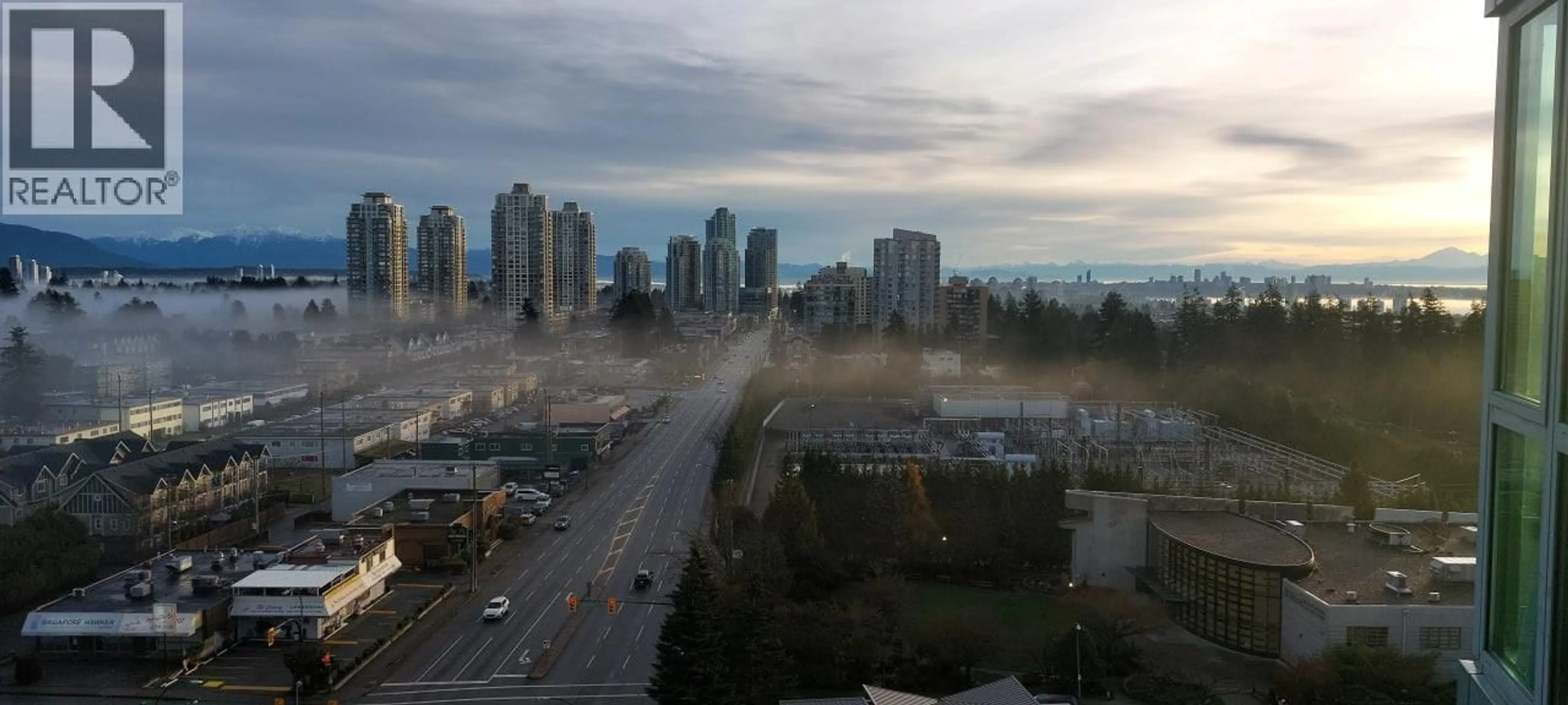 Blurry image for 1401 - 6659 SOUTHOAKS CRESCENT, Burnaby British Columbia V5E4M9