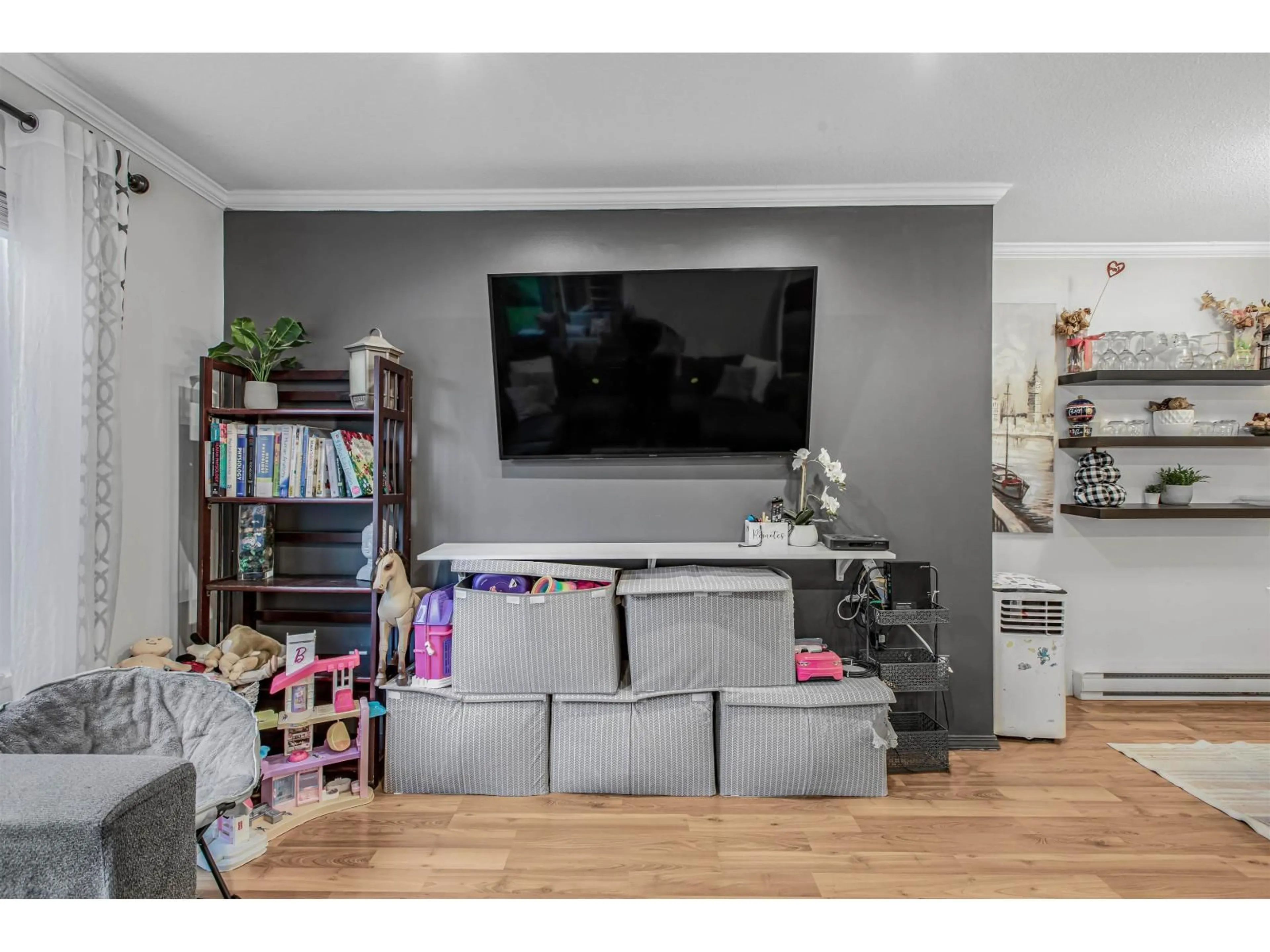 Home theater for 1003 - 1750 MCKENZIE ROAD, Abbotsford British Columbia V2S3Z3