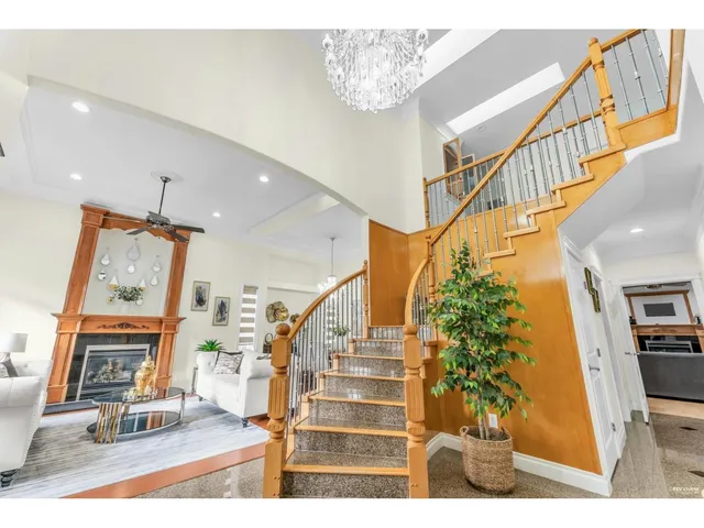 13239 89 AVENUE, Surrey 5