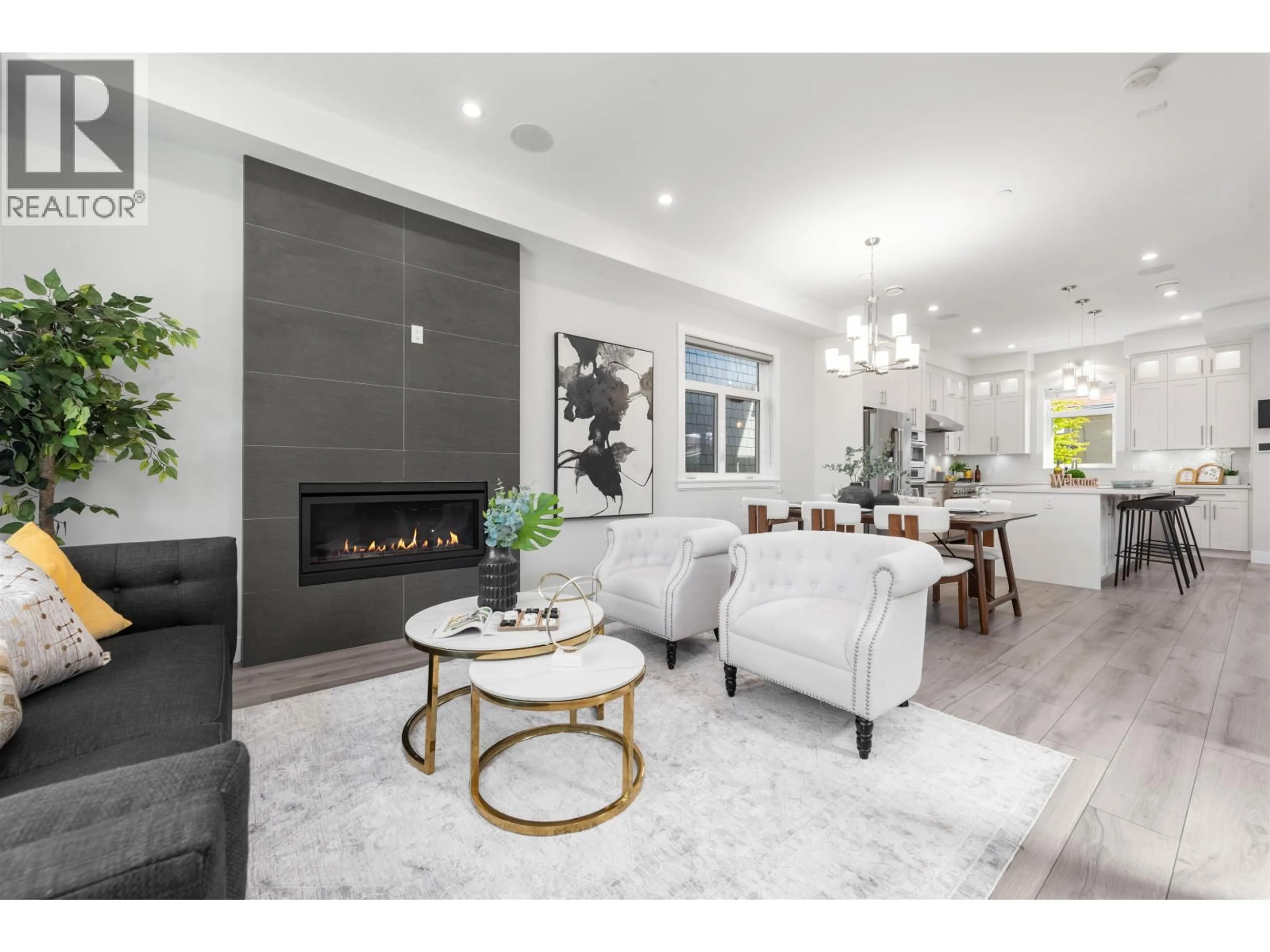 Living room with furniture, unknown for 5318 PRINCE EDWARD STREET, Vancouver British Columbia V5W2X6