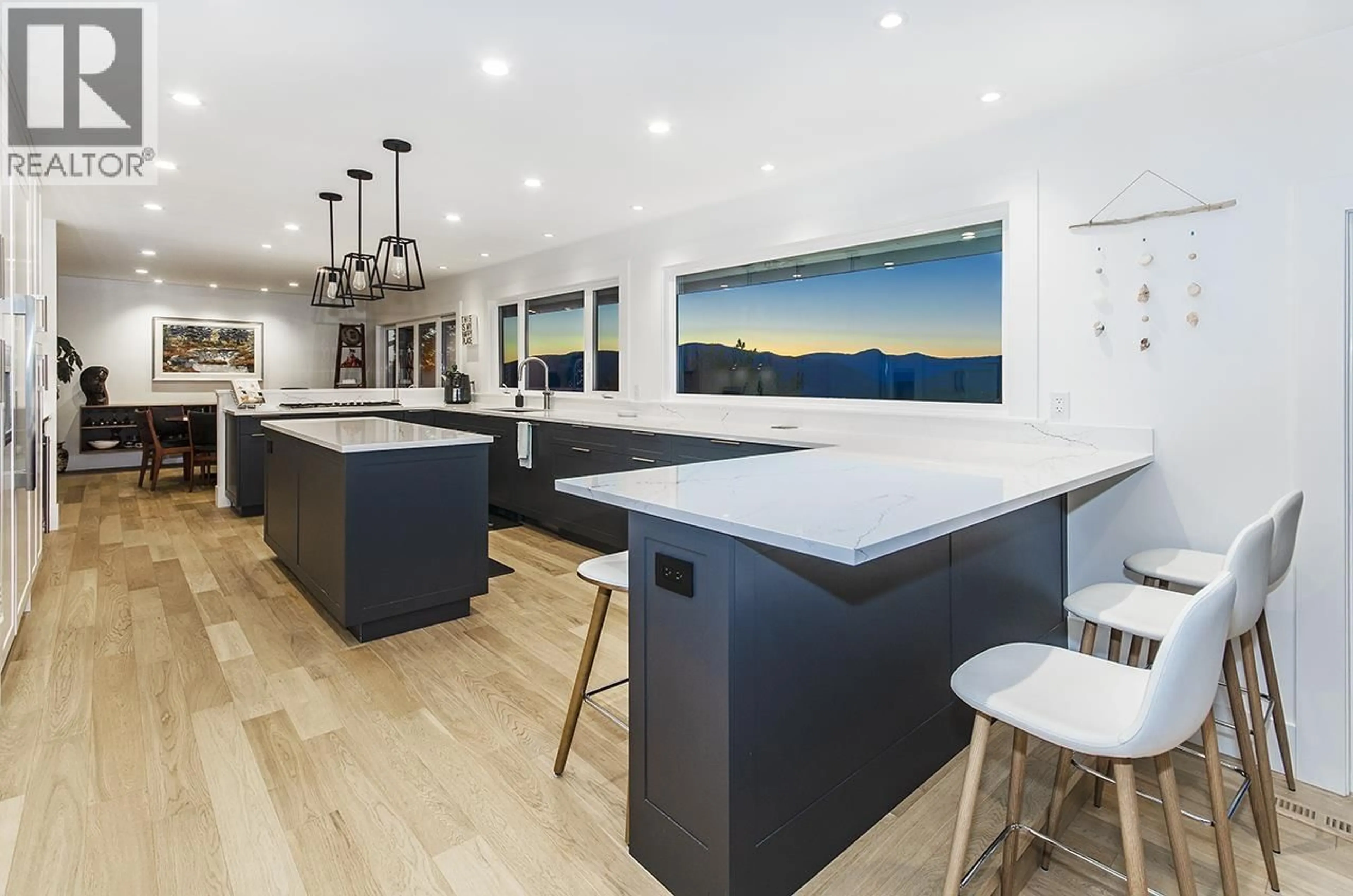 Open concept kitchen, unknown for 5237 TIMBERFEILD ROAD, West Vancouver British Columbia V7W2Y5
