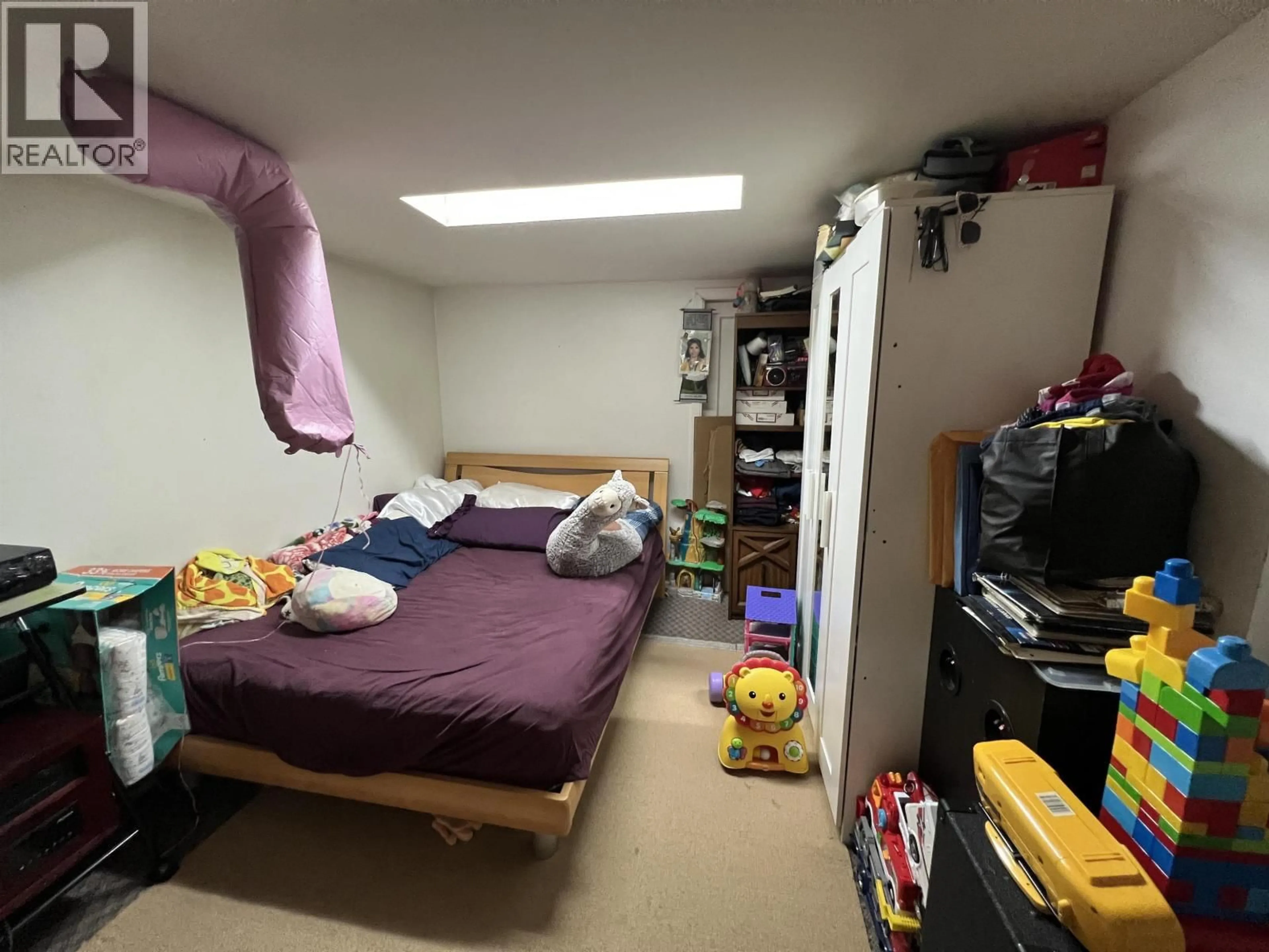 A pic of a room for 1224 SIXTH AVENUE, New Westminster British Columbia V3M2C2