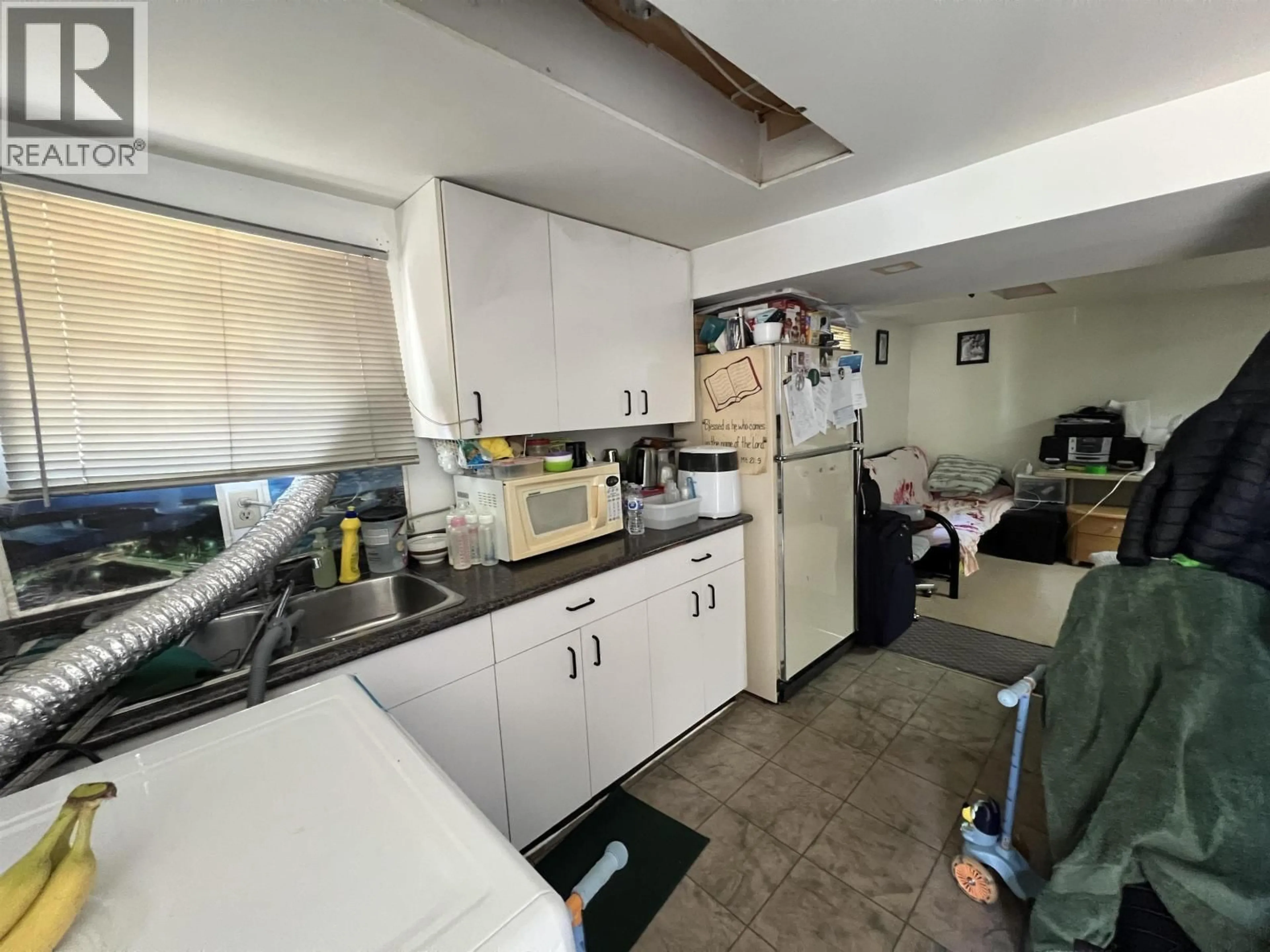 A pic of a room for 1224 SIXTH AVENUE, New Westminster British Columbia V3M2C2