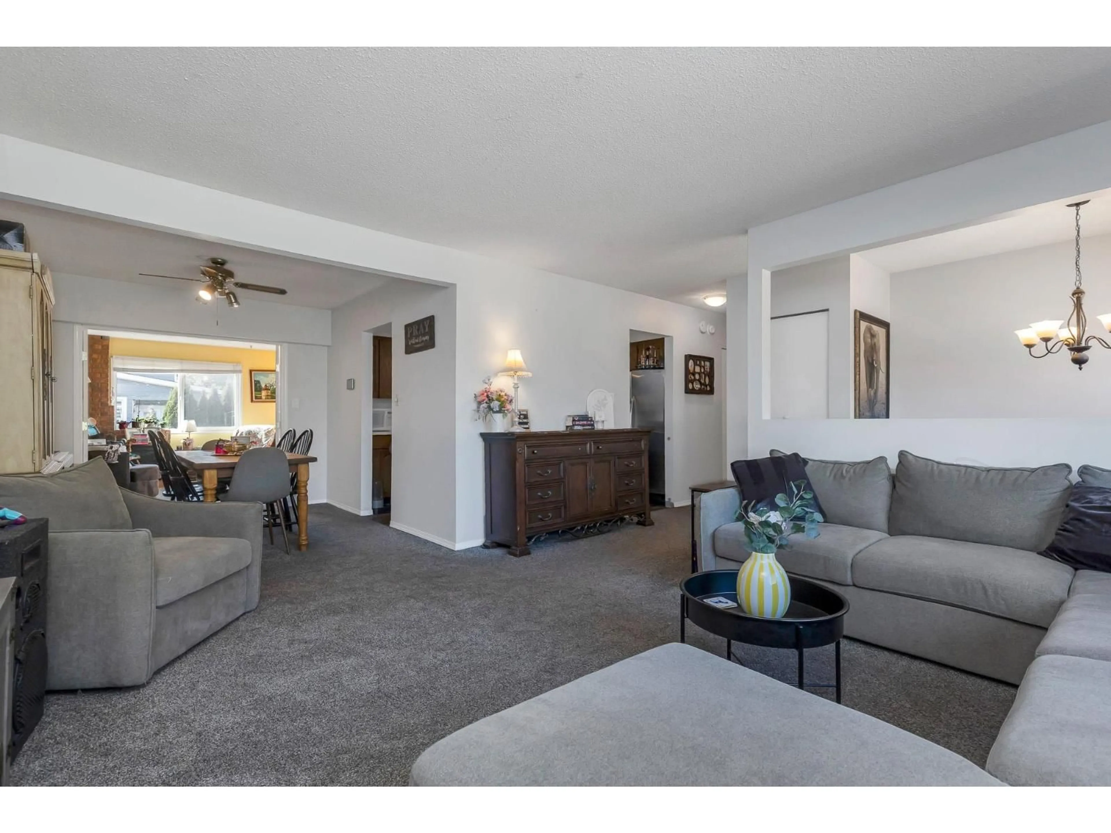 Living room with furniture, unknown for 1869 WESTBURY AVENUE, Abbotsford British Columbia V2S1B9