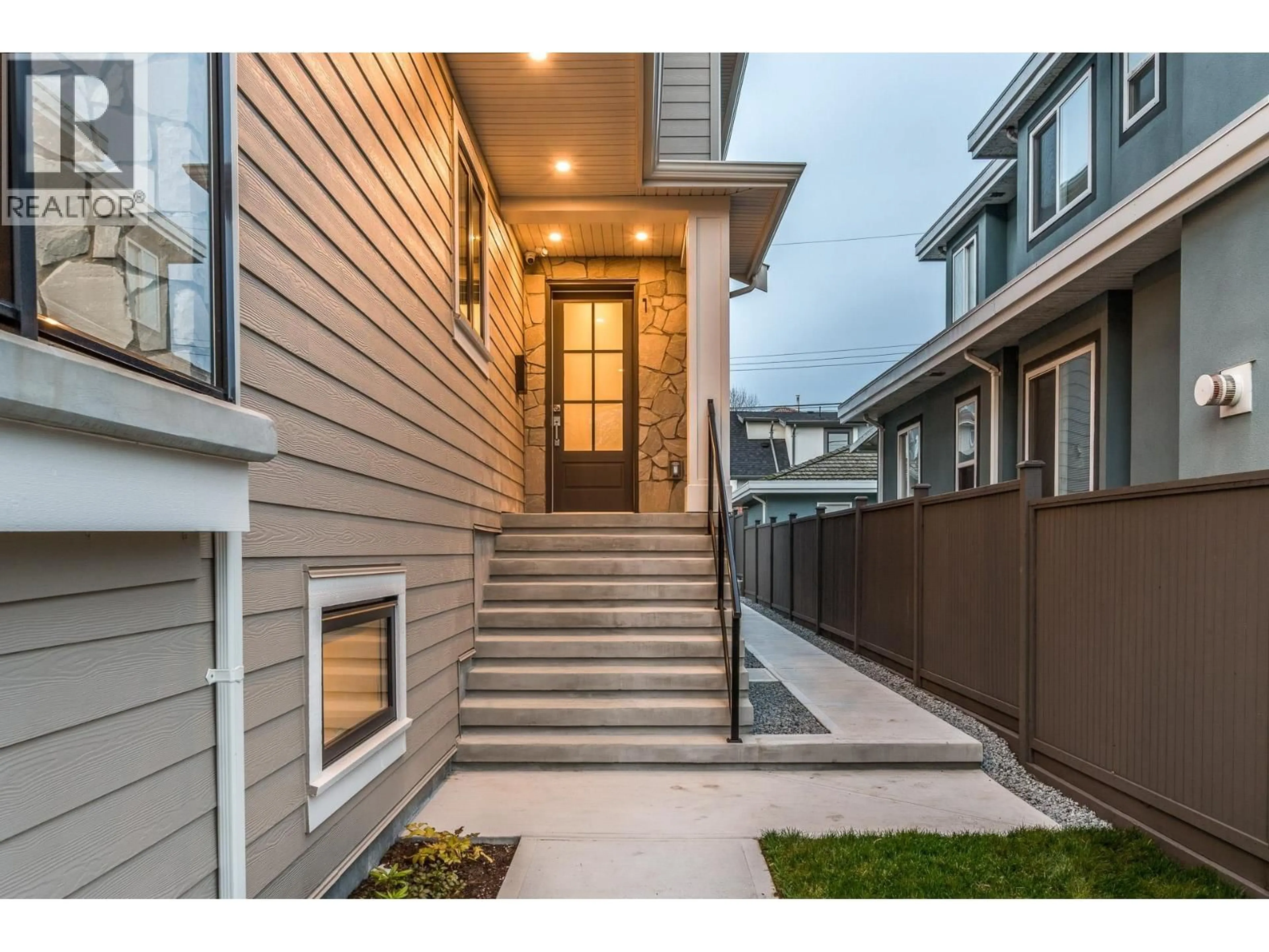 Unknown for 1 - 2945 44TH AVENUE, Vancouver British Columbia V5R3A9