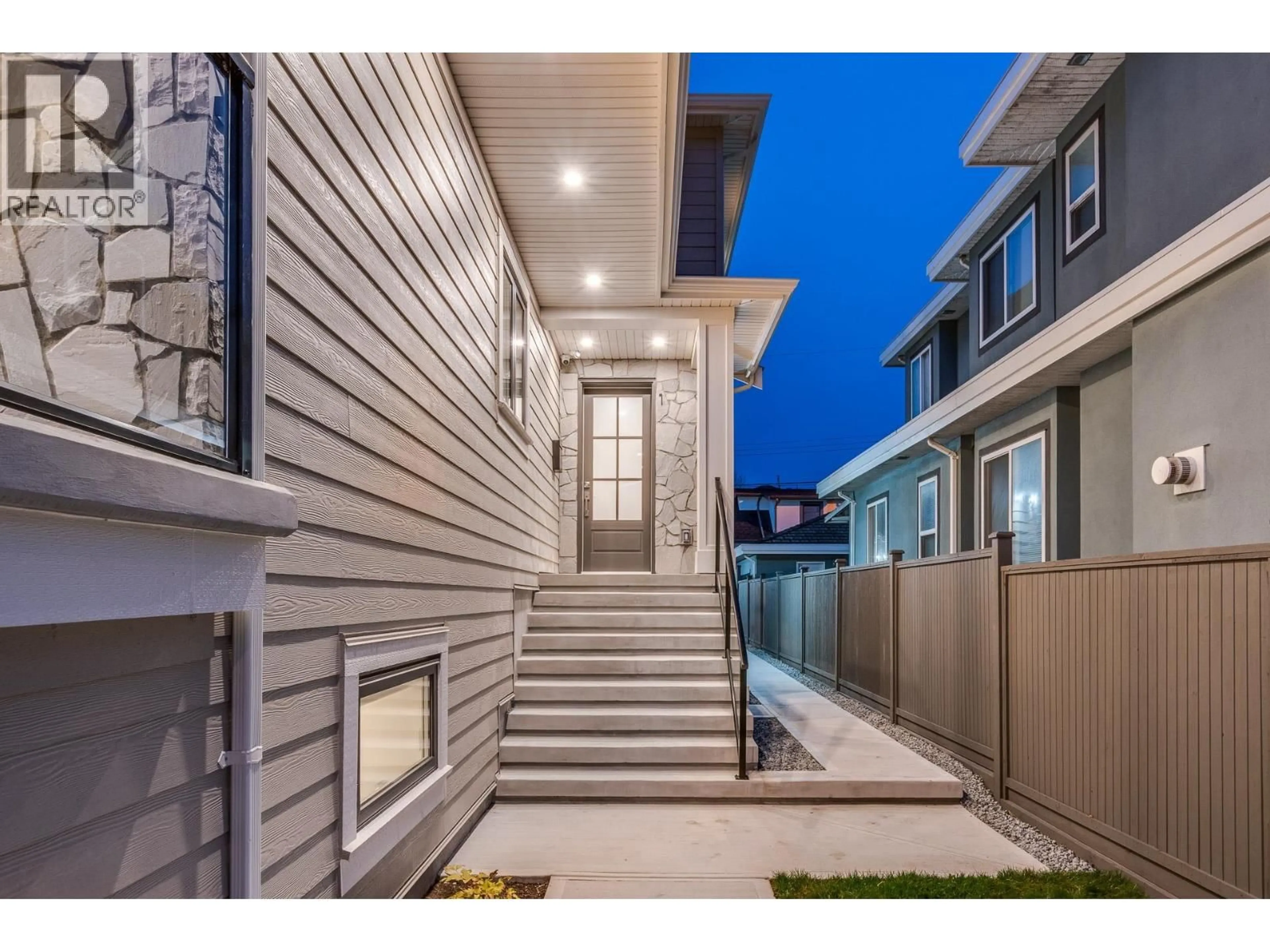 Unknown for 1 - 2945 44TH AVENUE, Vancouver British Columbia V5R3A9