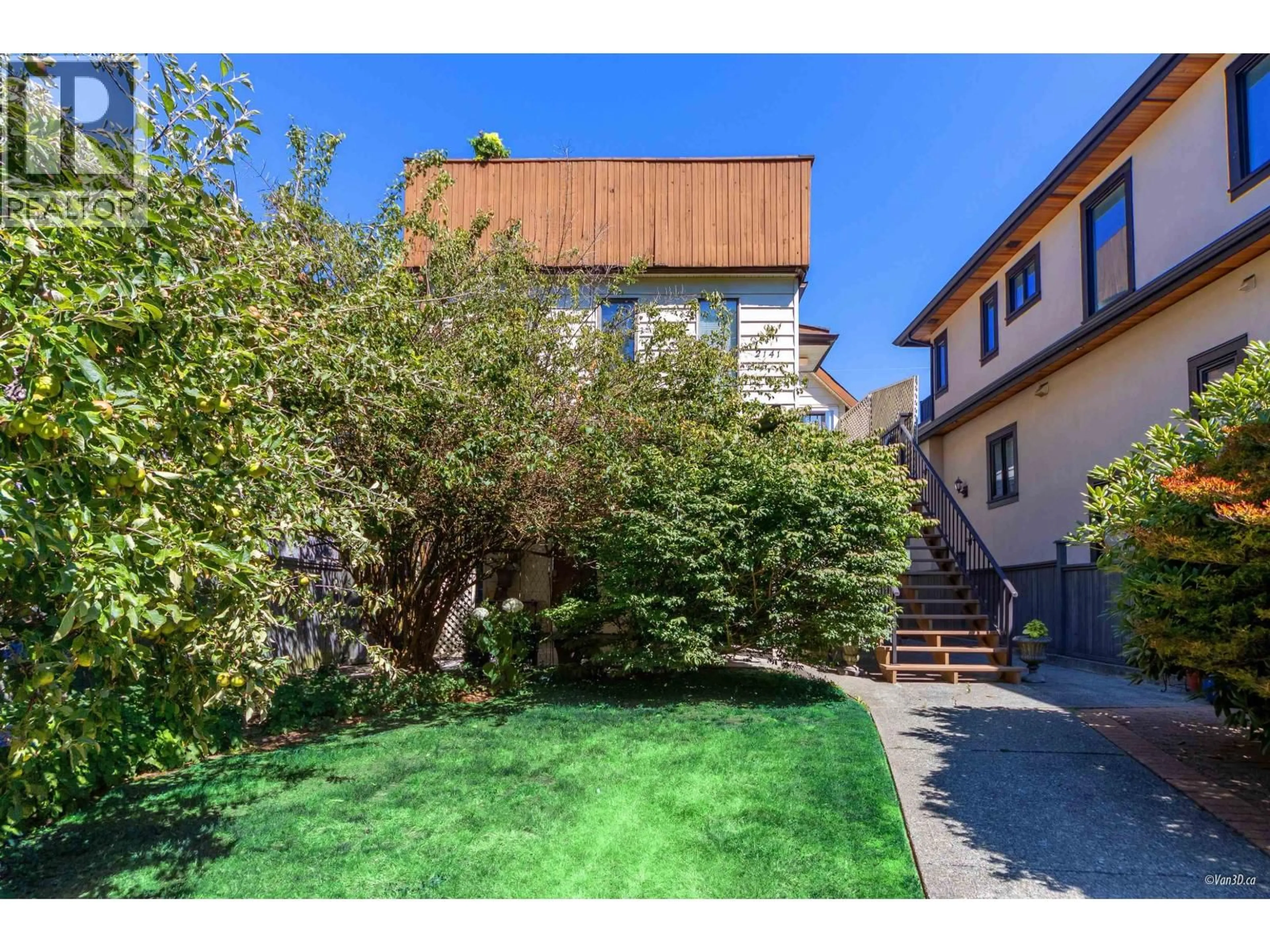 A pic from outside/outdoor area/front of a property/back of a property/a pic from drone, street for 2141 47 AVENUE, Vancouver British Columbia V6M2M6
