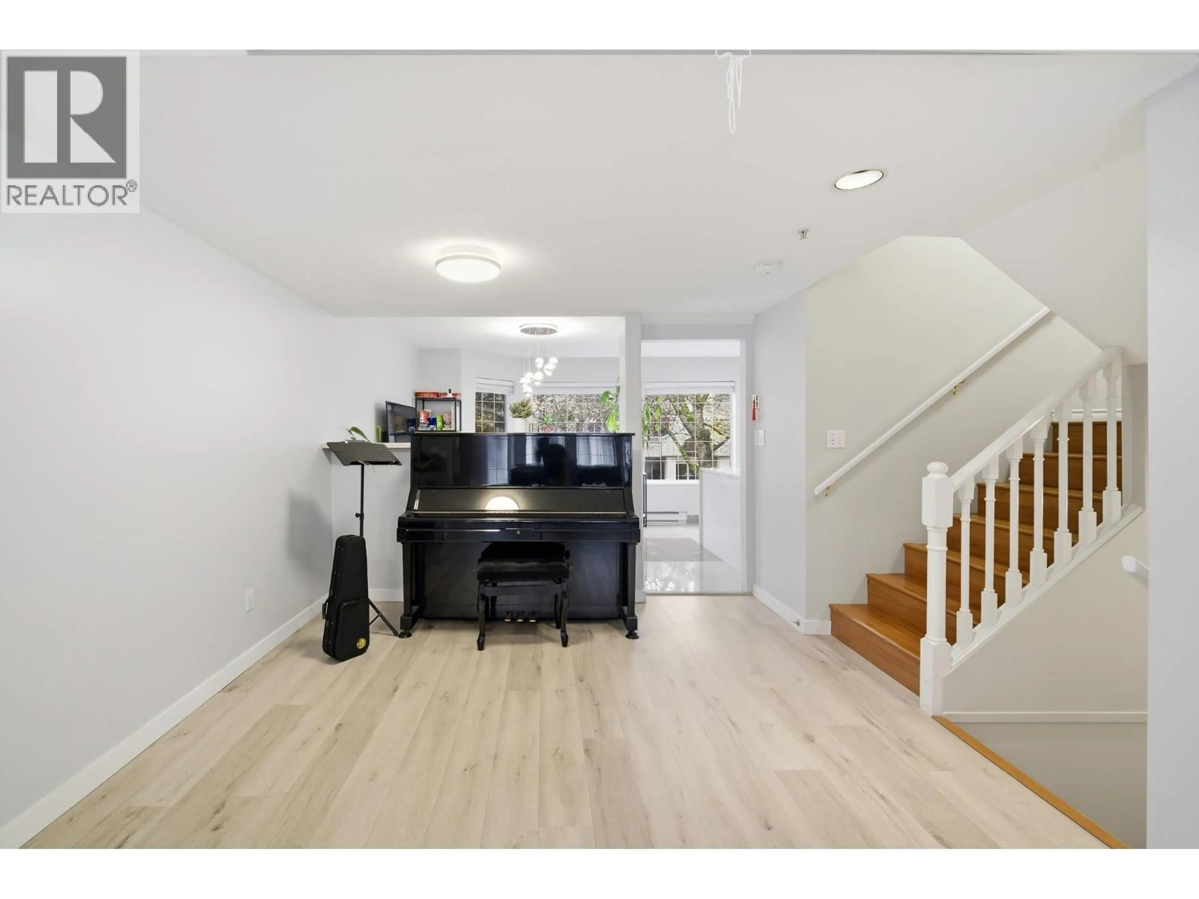 Indoor entryway for 18 - 8711 JONES ROAD, Richmond British Columbia V6Y1L7