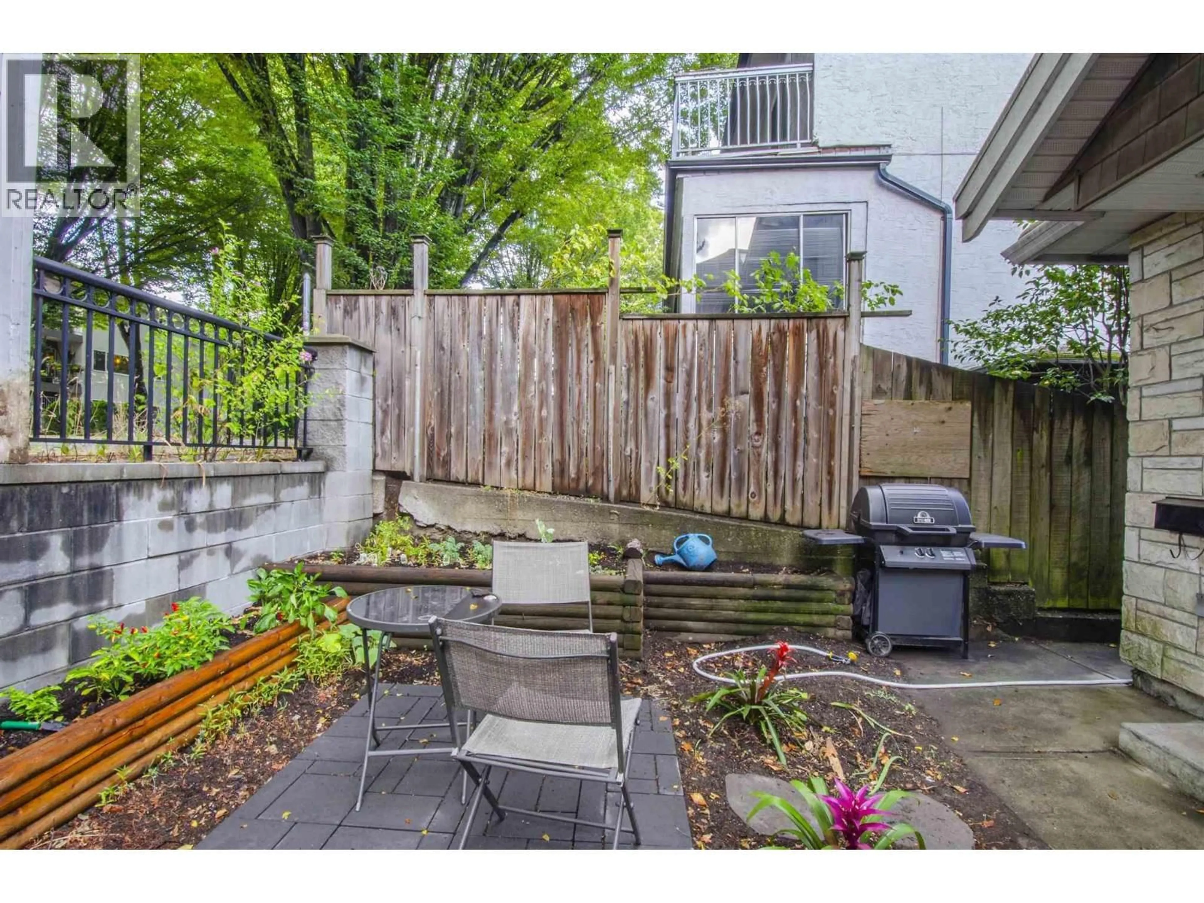 Patio, street for 1550 1ST AVENUE, Vancouver British Columbia V5N1A5