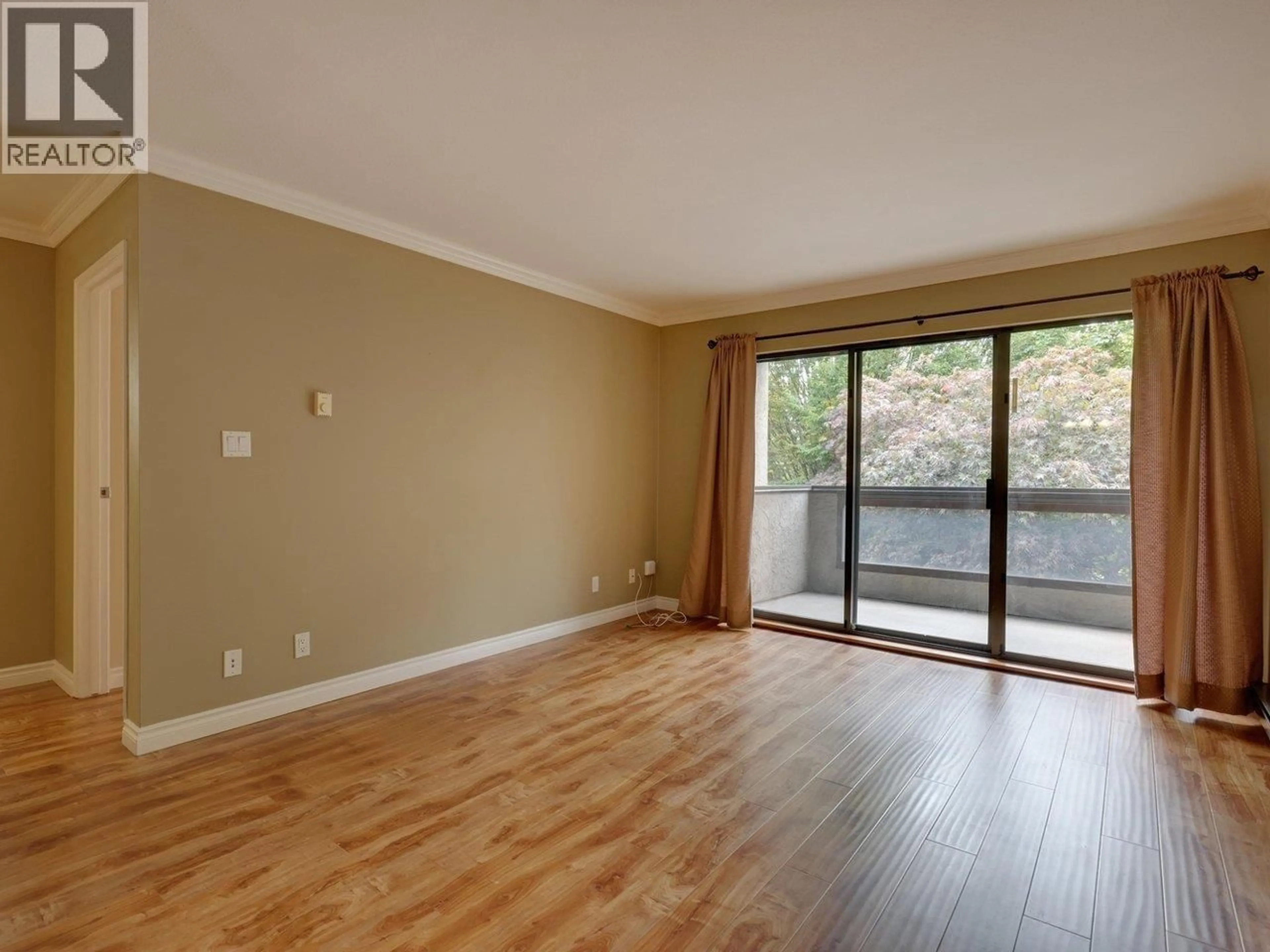 A pic of a room for 306 - 975 13TH AVENUE, Vancouver British Columbia V5Z1P4