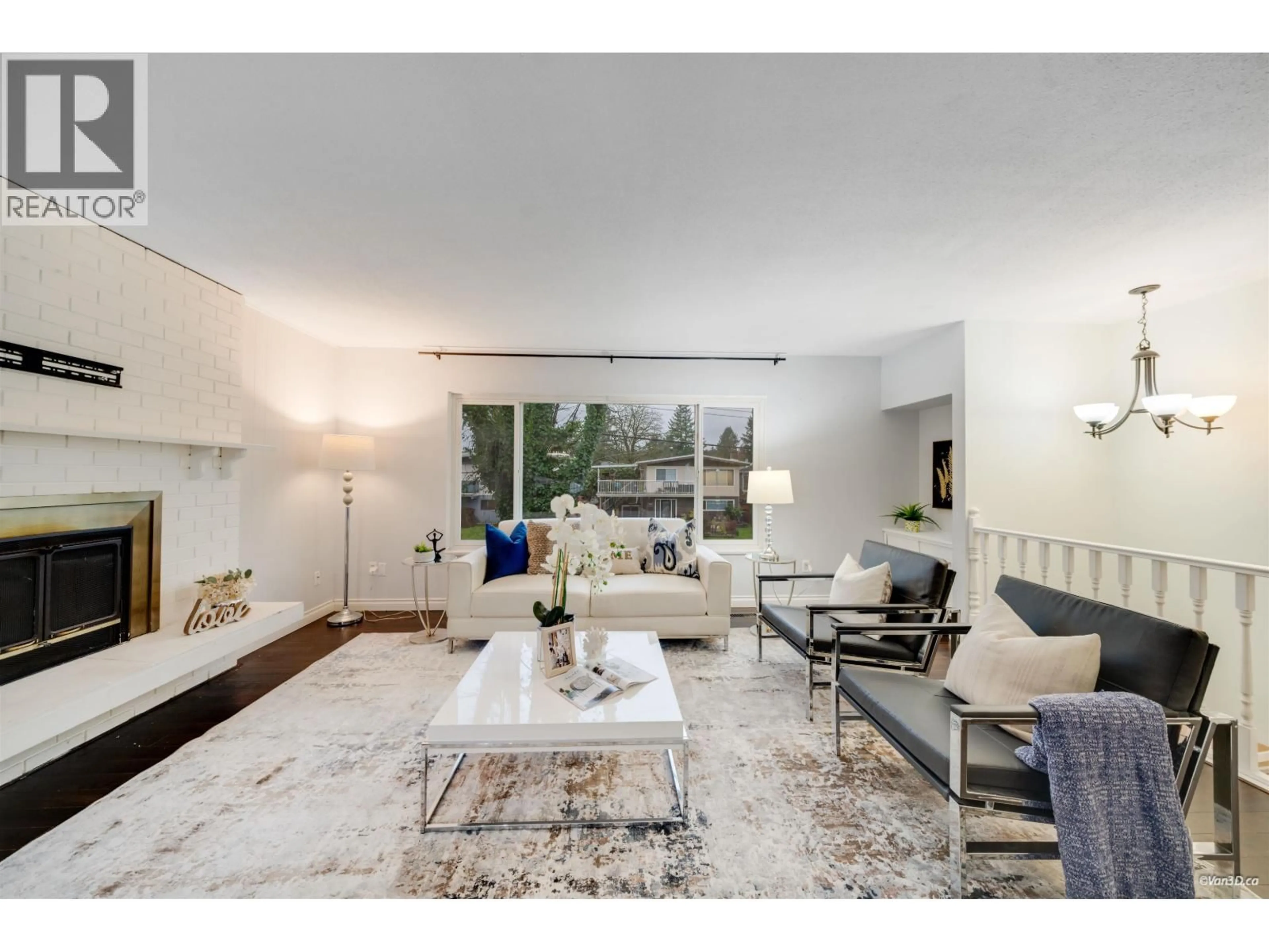 Living room with furniture, unknown for 3728 INVERNESS STREET, Port Coquitlam British Columbia V3B3B6