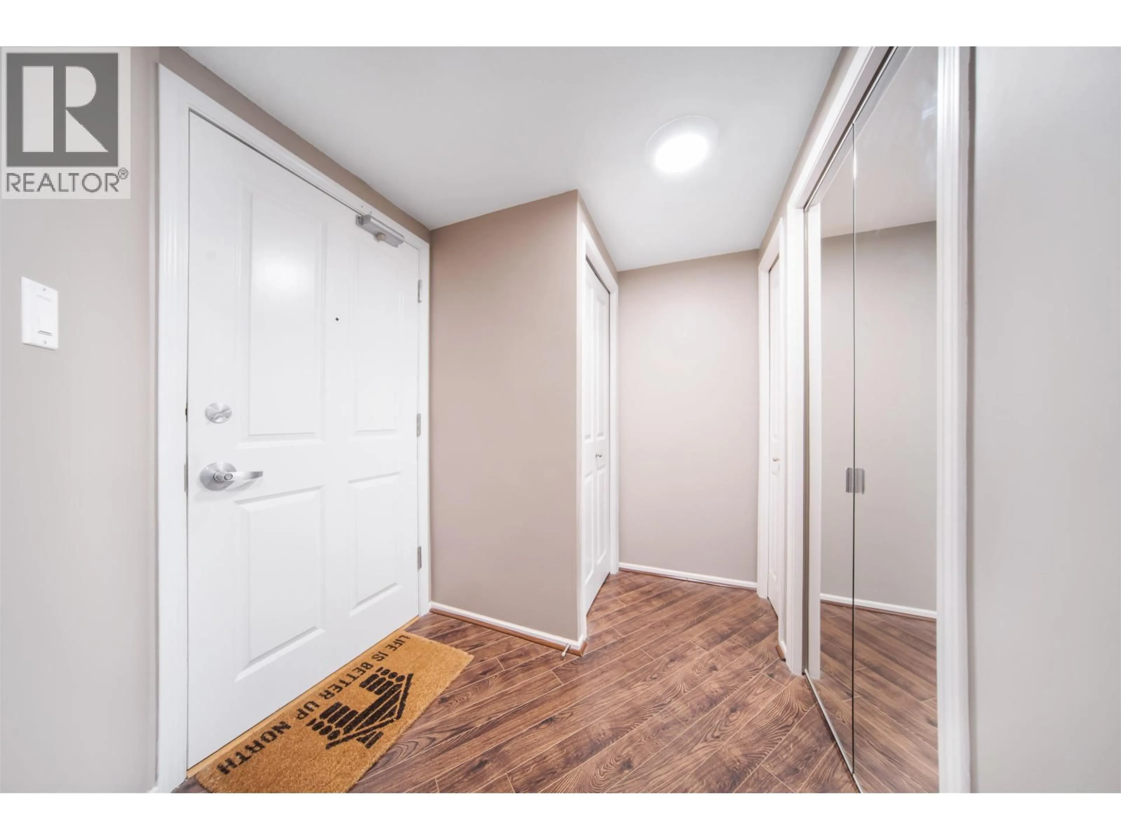 Indoor entryway for 321 - 225 NEWPORT DRIVE, Port Moody British Columbia V3H5C7