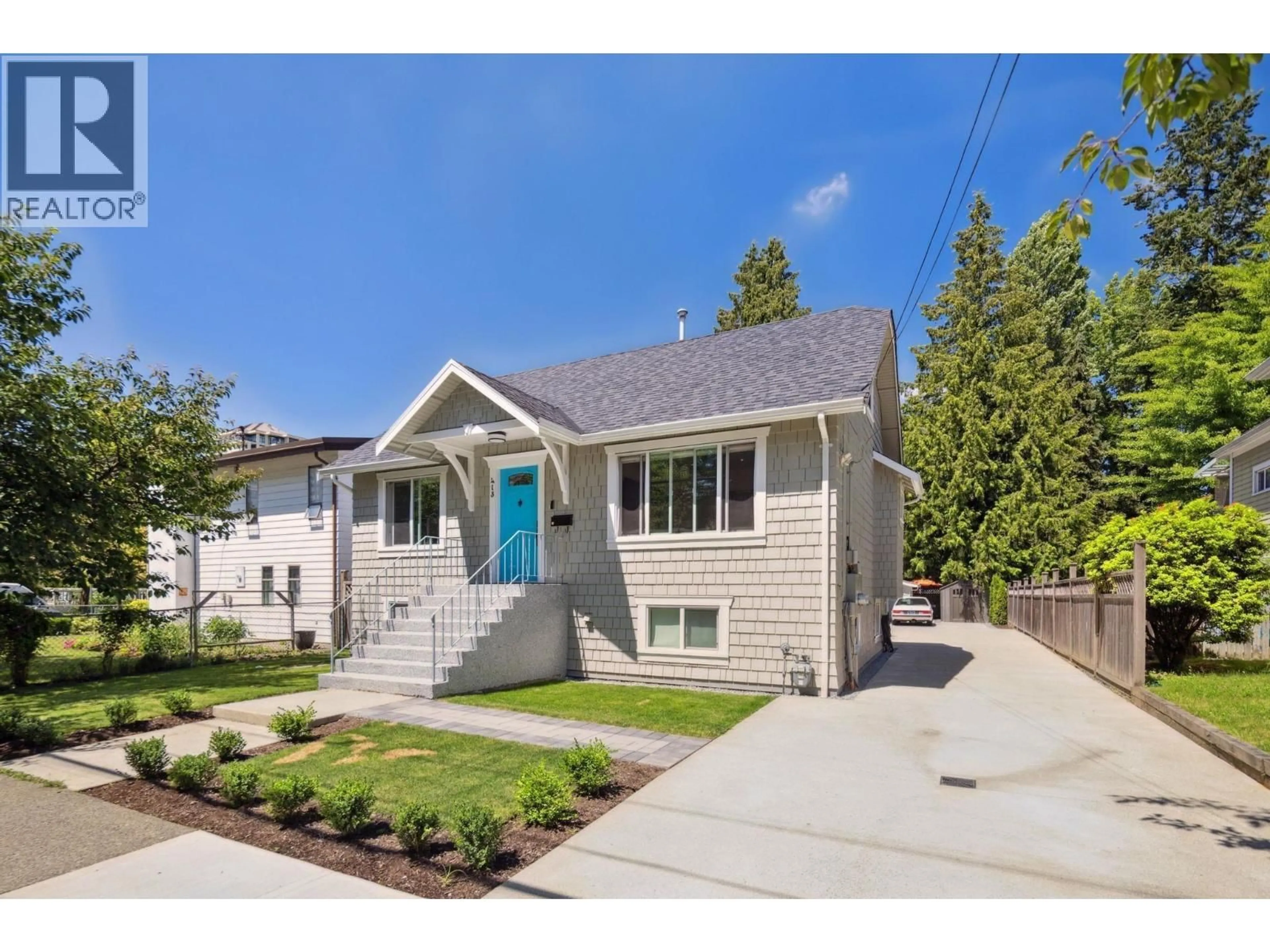 Home with vinyl exterior material, street for 413 SEVENTH AVENUE, New Westminster British Columbia V3L1W6