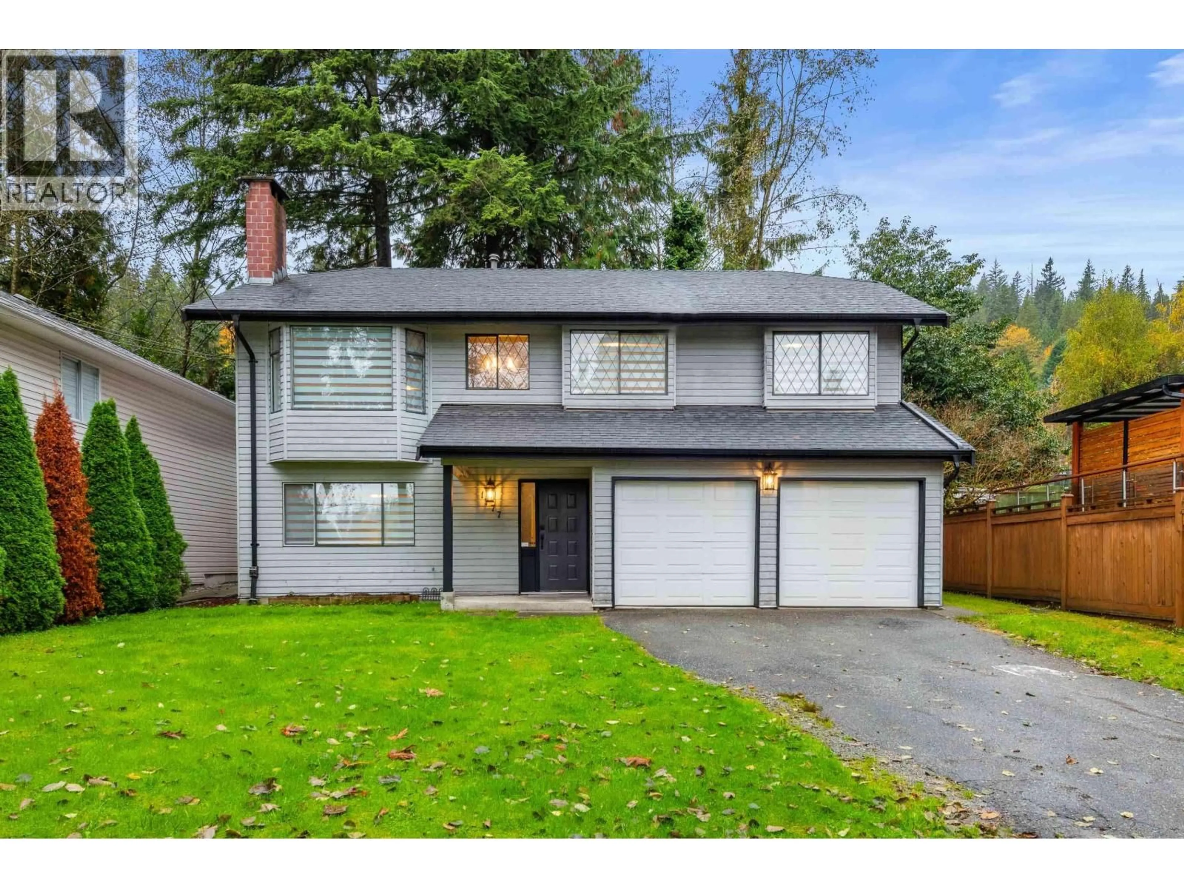 Home with vinyl exterior material, street for 1777 CALEDONIA AVENUE, North Vancouver British Columbia V7G1T5