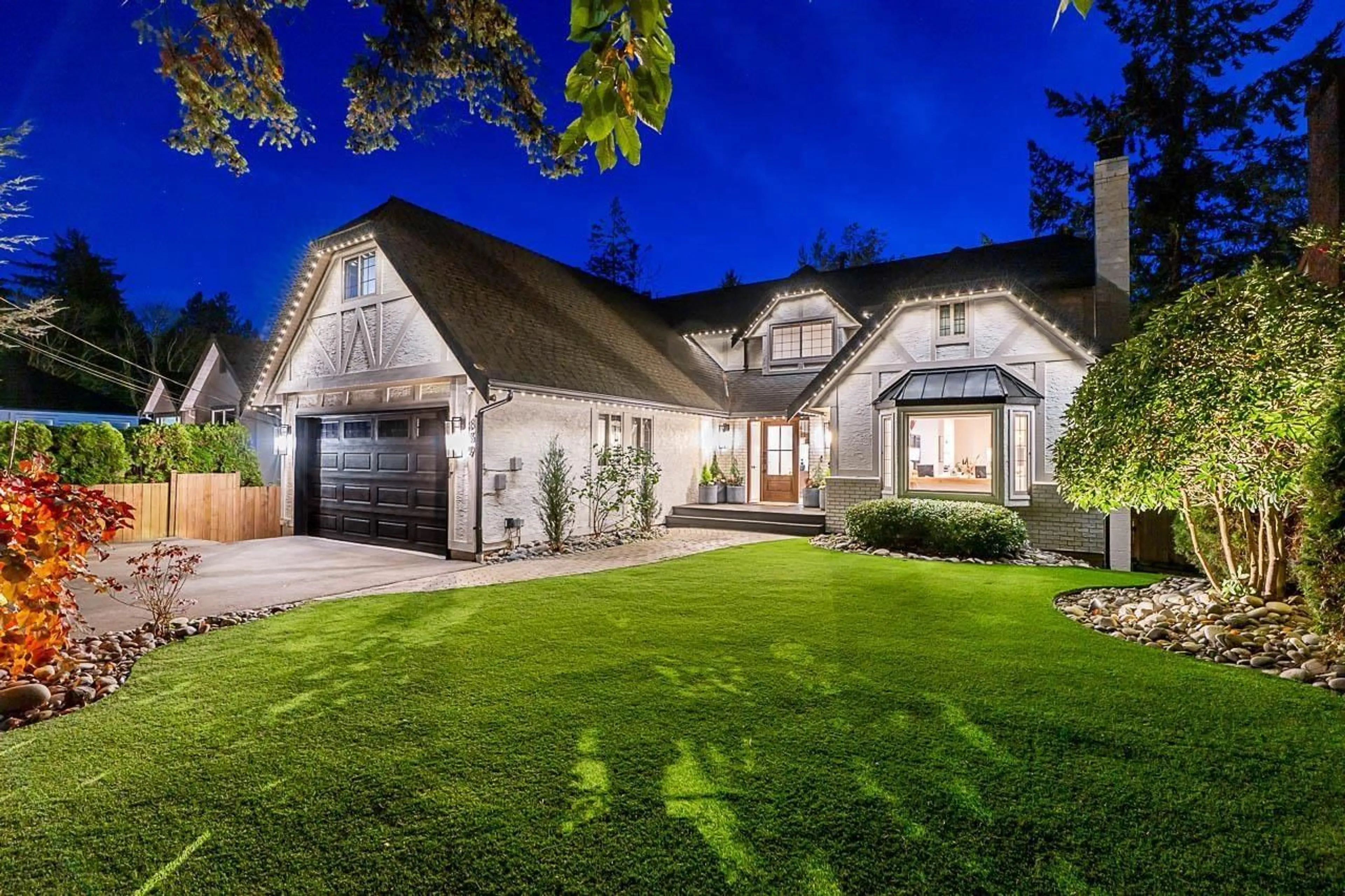 Home with brick exterior material, street for 839 164 STREET, Surrey British Columbia V4A4Y4