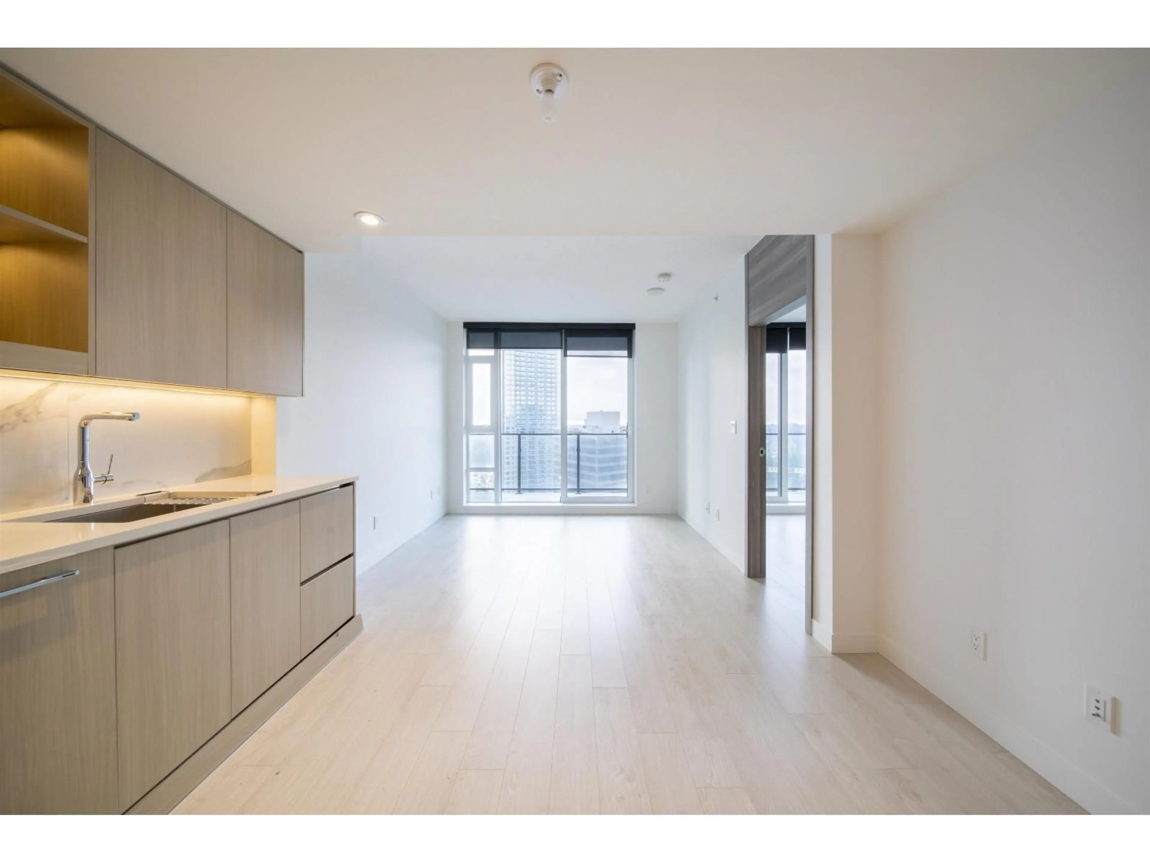 Unknown for 2301 - 9887 WHALLEY BOULEVARD, Surrey British Columbia V3T0P4