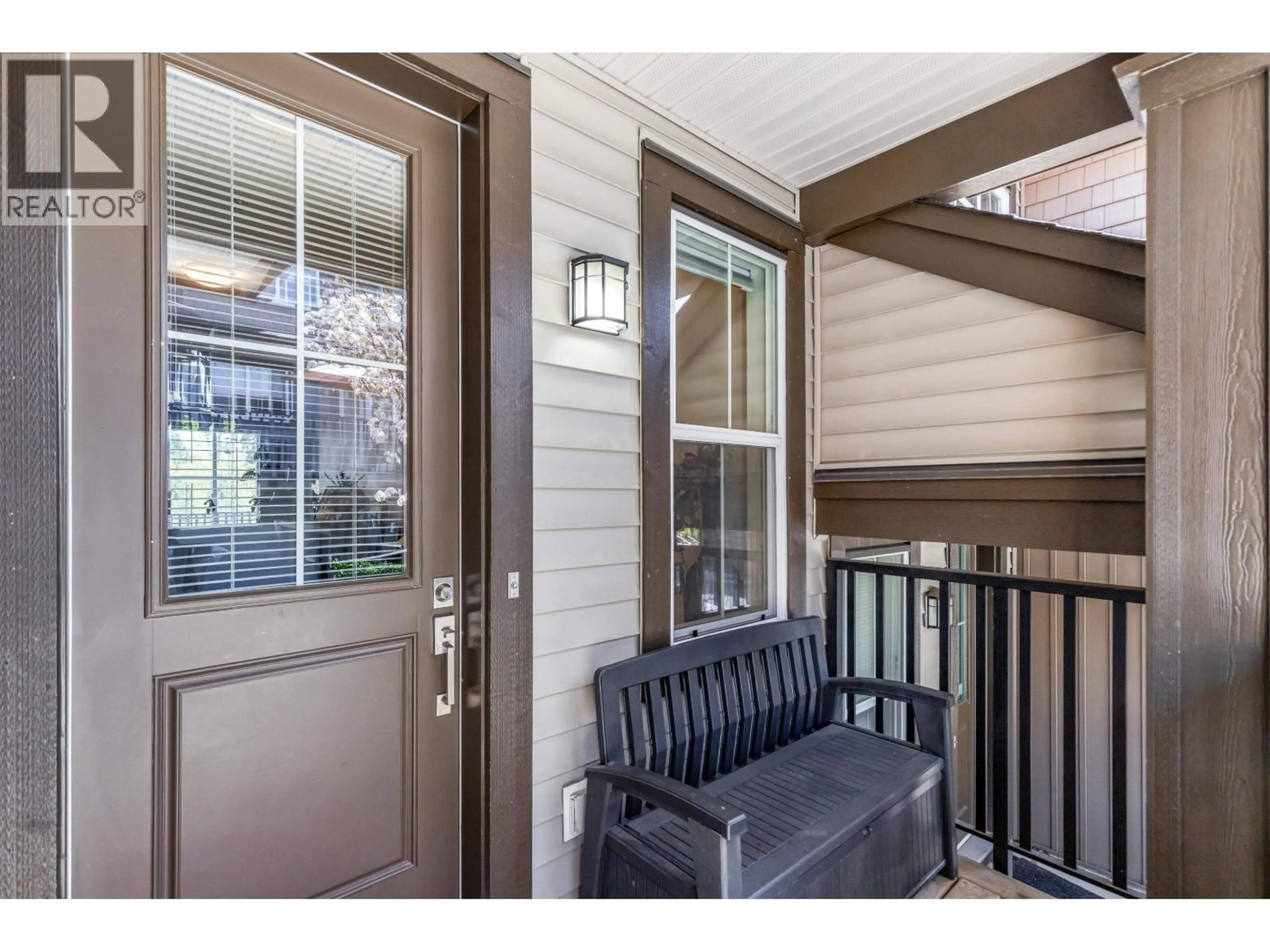 Indoor entryway for 27 - 11176 GILKER HILL ROAD, Maple Ridge British Columbia V2W0G5