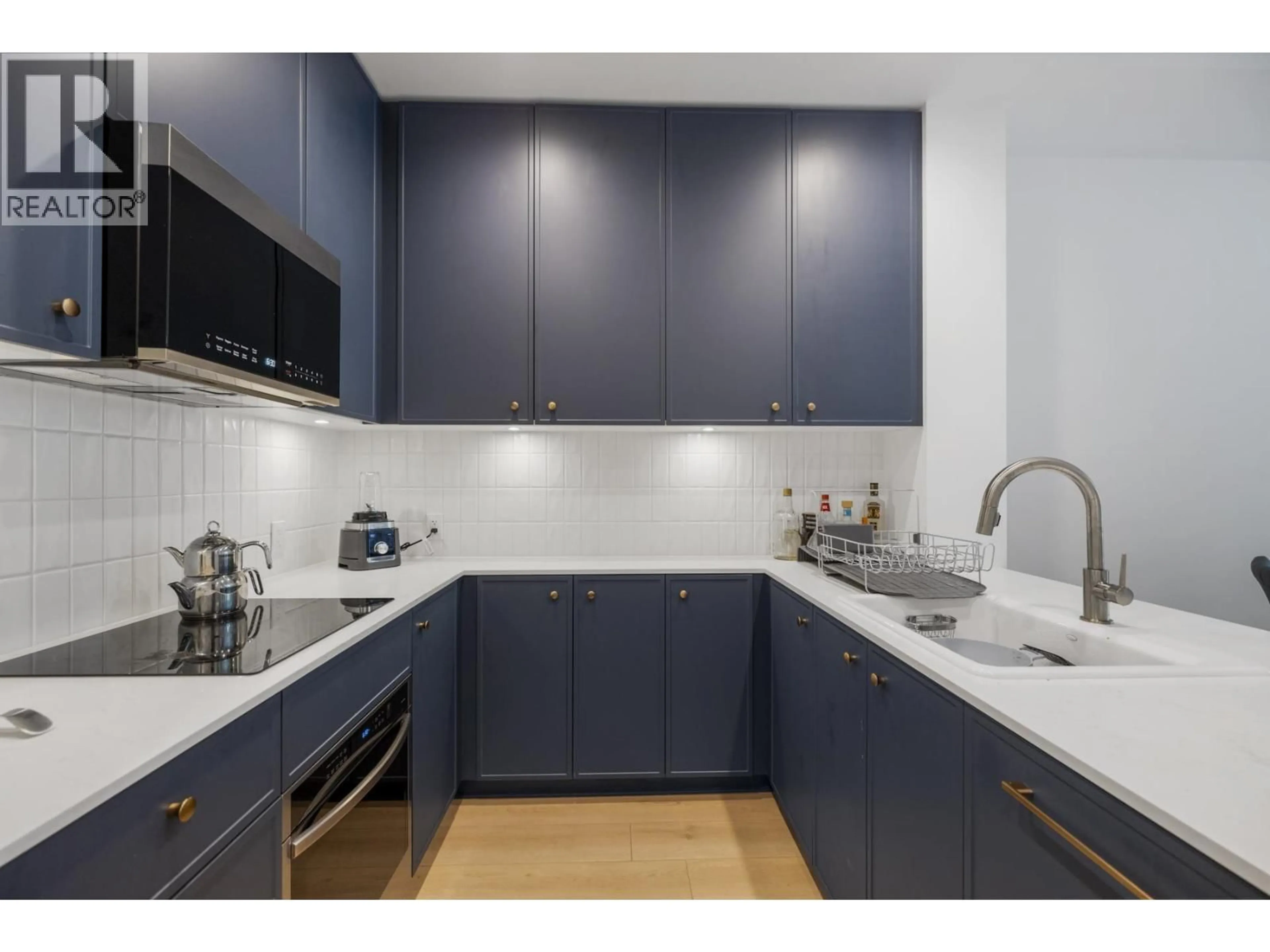 Standard kitchen, unknown for 110 - 708 EDGAR AVENUE, Coquitlam British Columbia V3K2J4