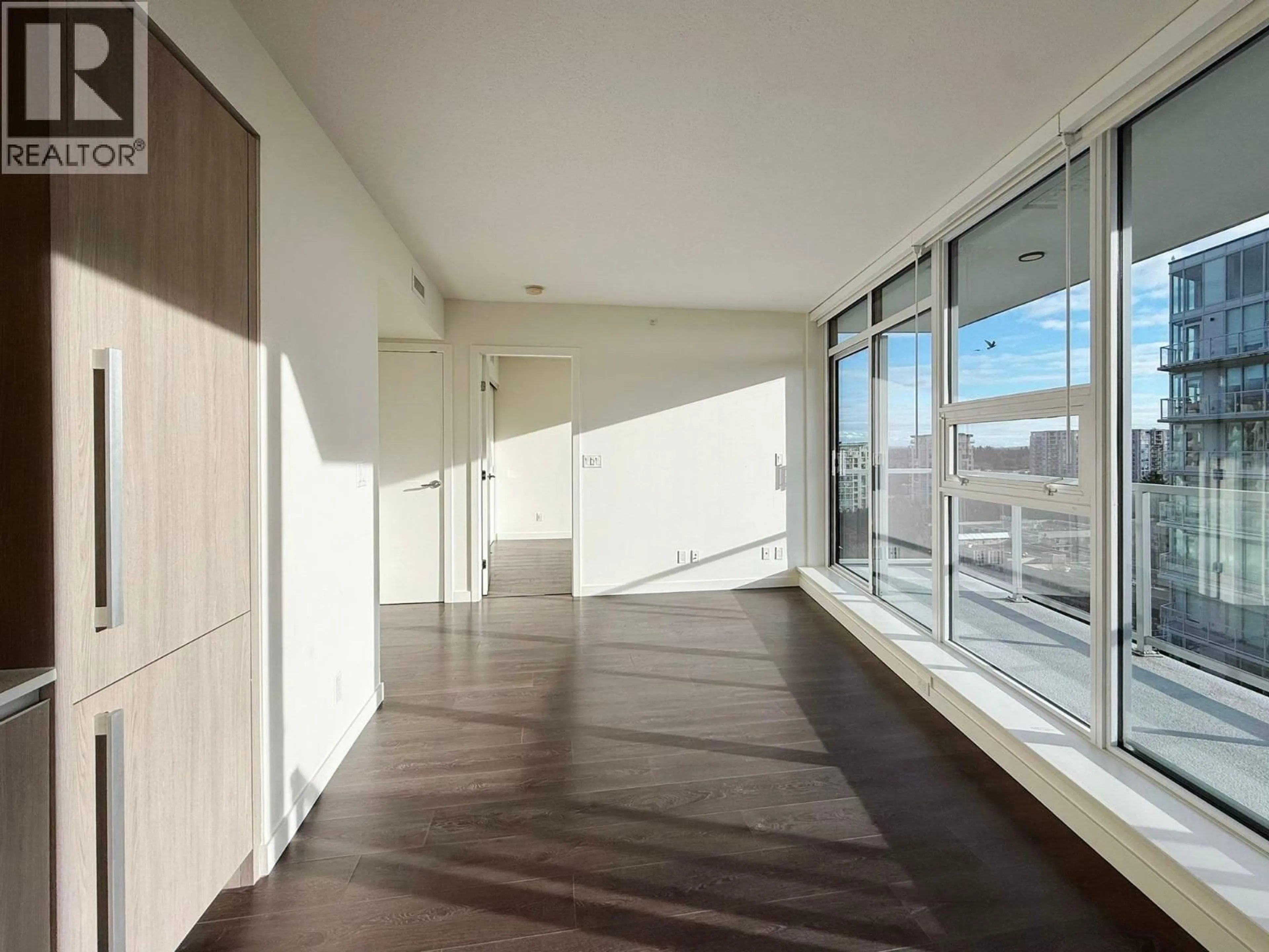 Indoor foyer for 1301 - 6633 BUSWELL STREET, Richmond British Columbia V6Y0M3