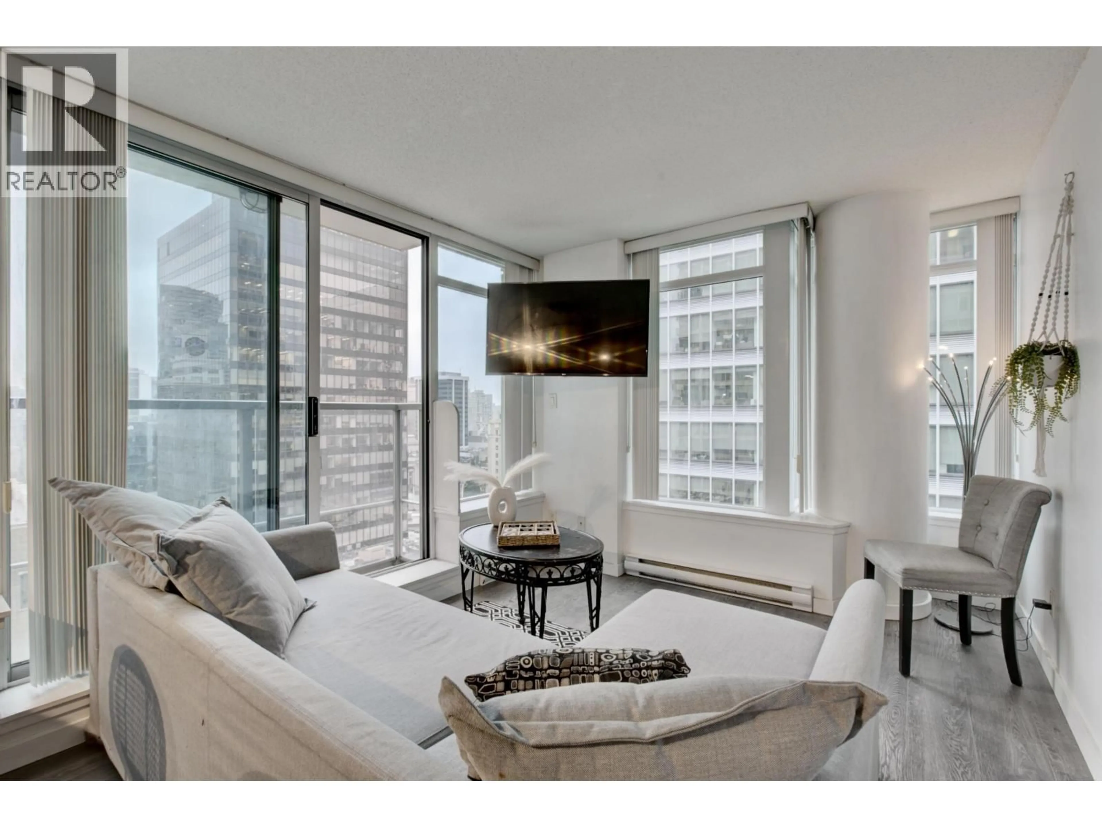 Living room with furniture, unknown for 1505 - 610 GRANVILLE STREET, Vancouver British Columbia V6C3T3