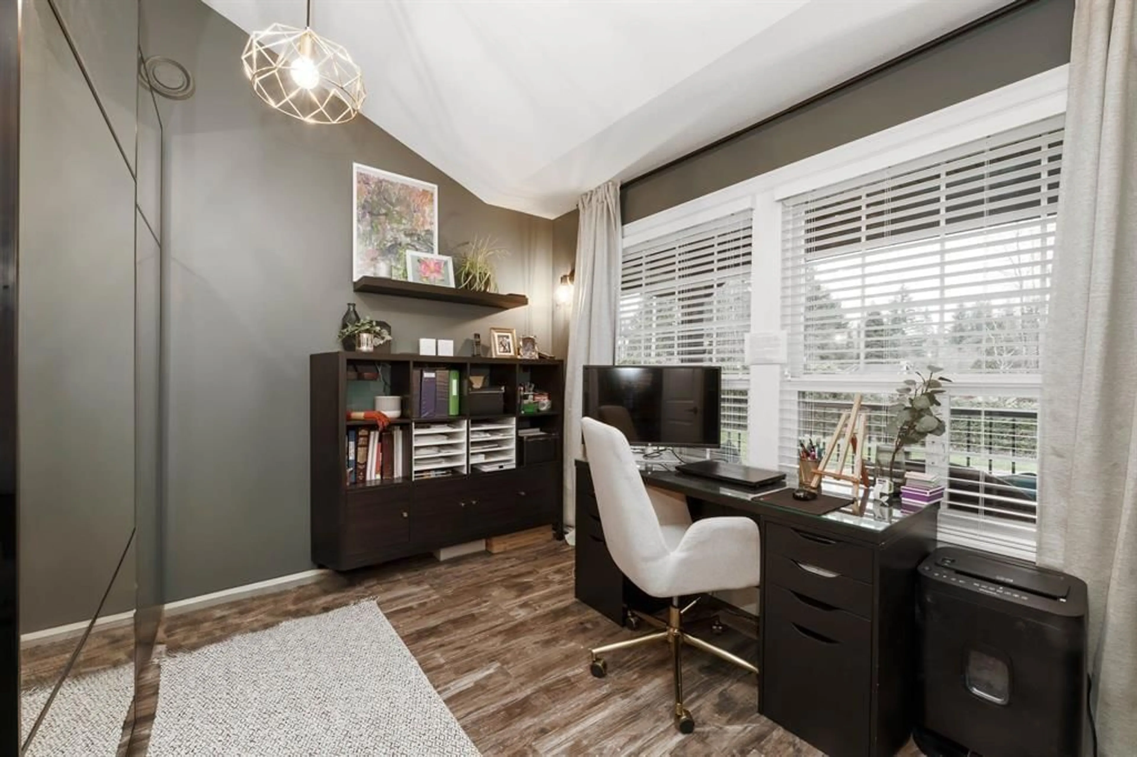 A pic of a room for 29809 DEWDNEY TRUNK ROAD, Mission British Columbia V4S1B7