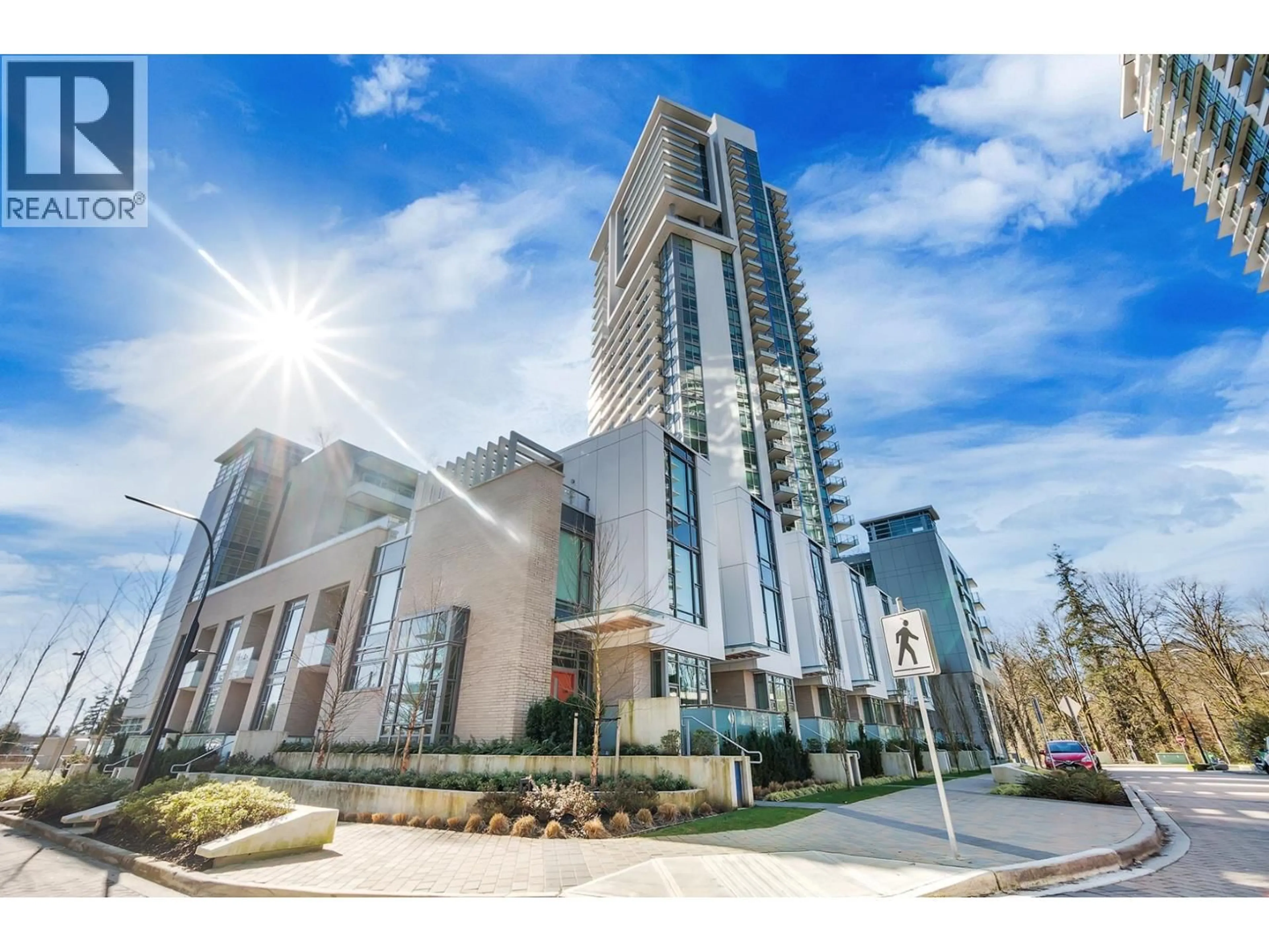 A pic from outside/outdoor area/front of a property/back of a property/a pic from drone, unknown for 107 - 1500 FERN STREET, North Vancouver British Columbia V7J1H6