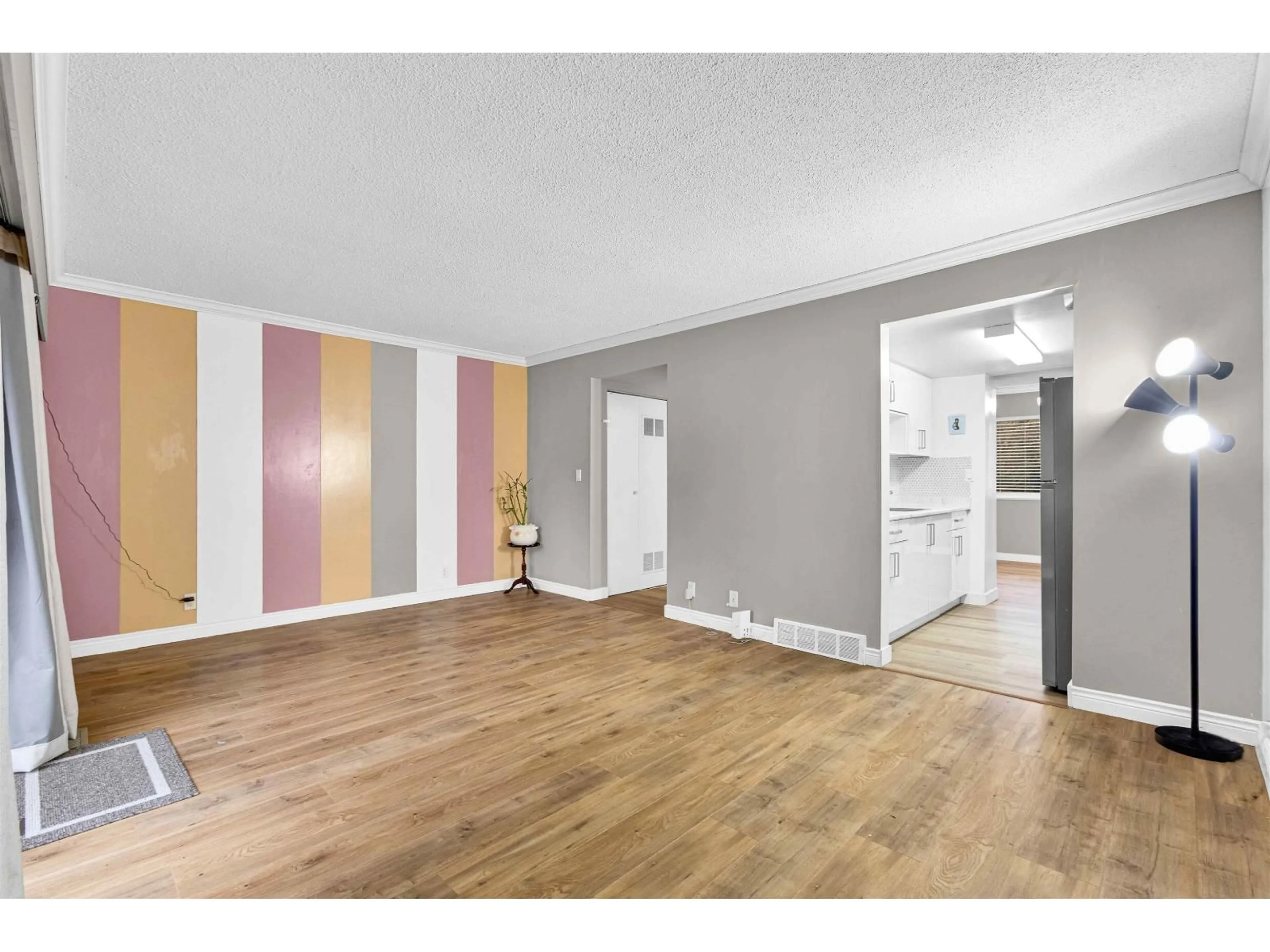 A pic of a room for 24 - 27090 32 AVENUE, Langley British Columbia V4W3T7