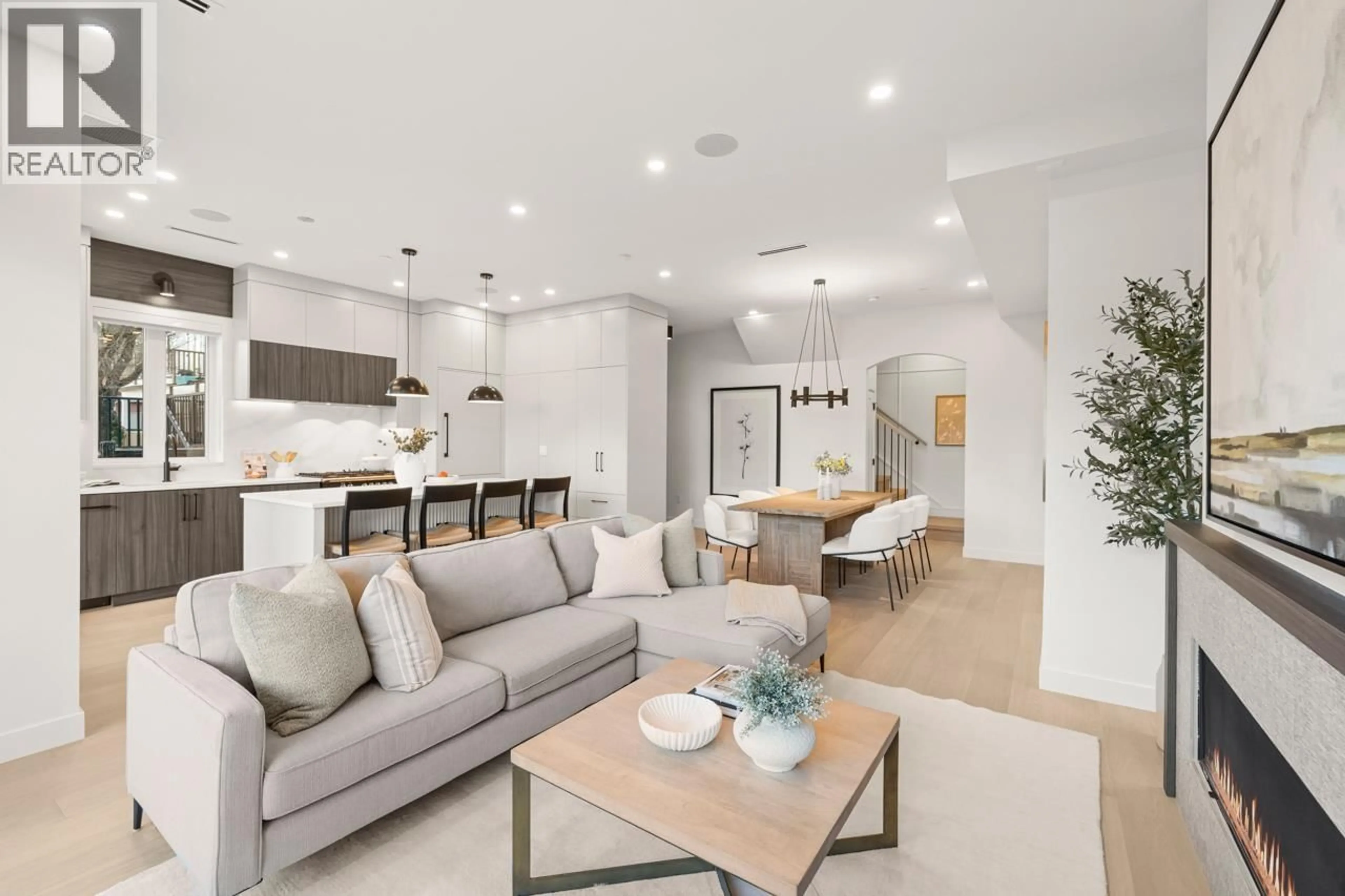 Living room with furniture, unknown for 2 - 727 31ST AVENUE, Vancouver British Columbia V5V2W9